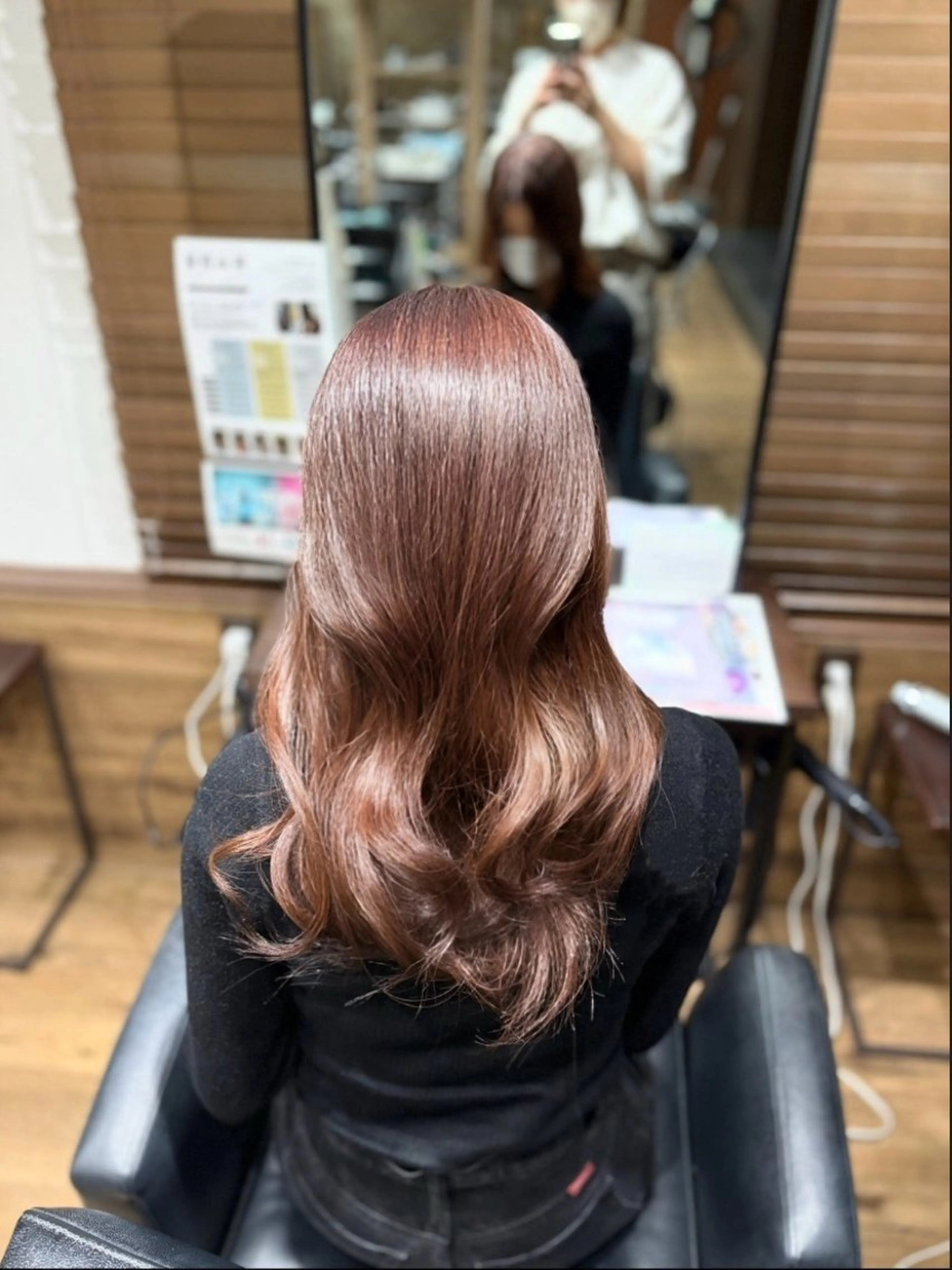 ロング ピンクブラウン ❤️‍🔥ベージュカ ラー❤️‍🔥まゆかのヘアスタイル
