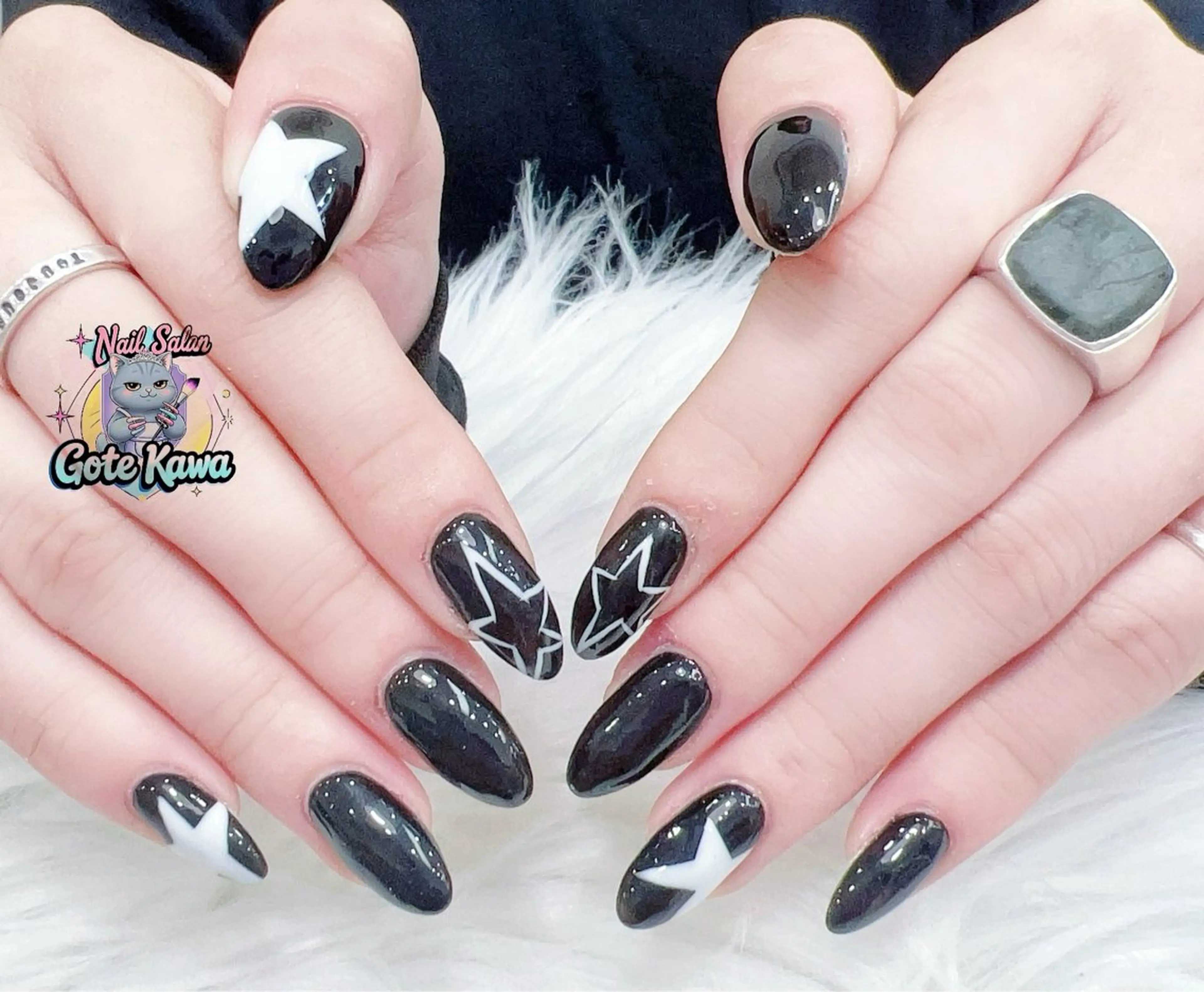 ネイル アートネイル キラキラネイル スカルプネイル ハンドネイル ハンドケア Gote Kawa nail salonのネイルデザイン