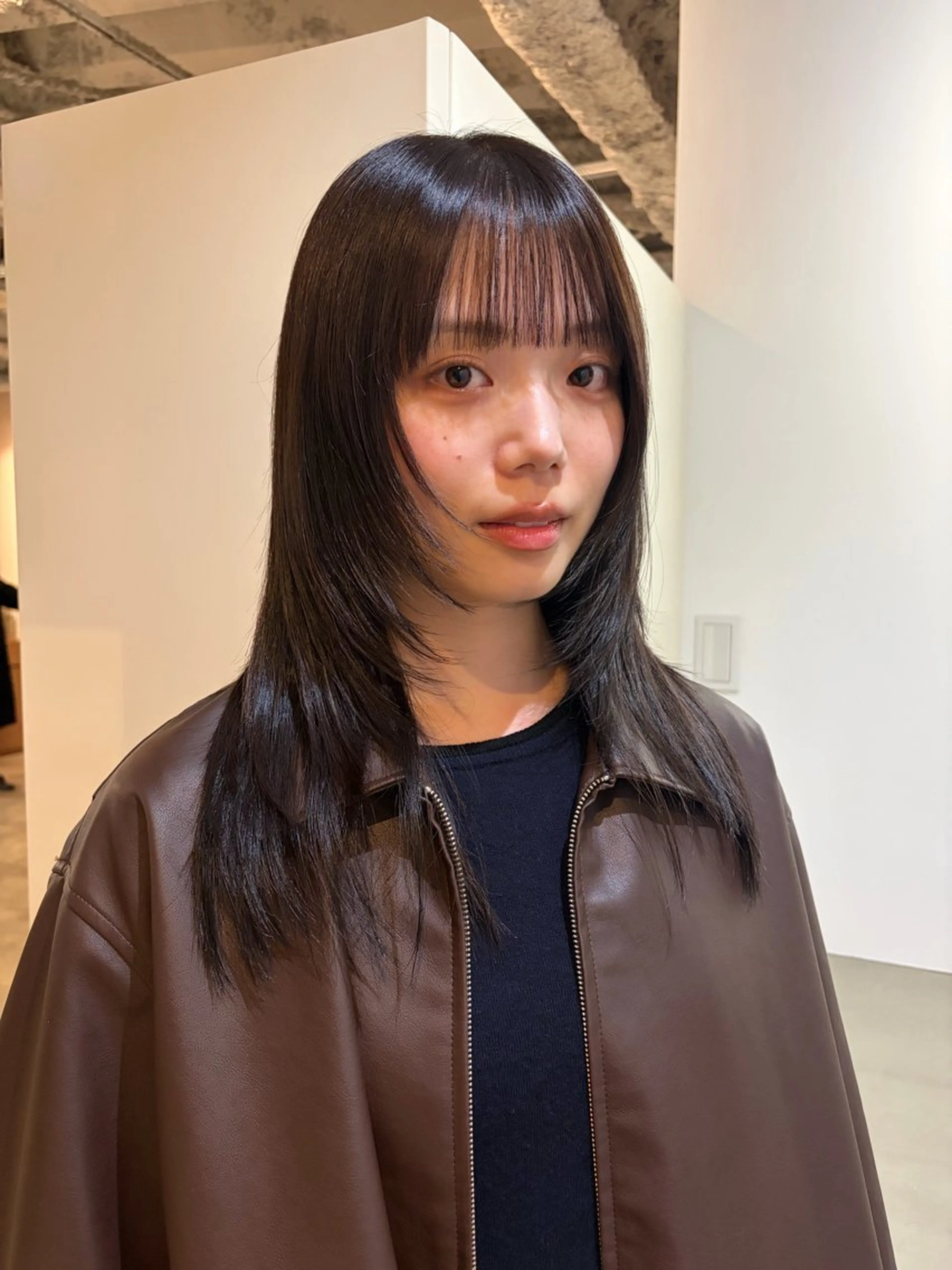 セミロング カット 🧣misaki 🧣のヘアスタイル