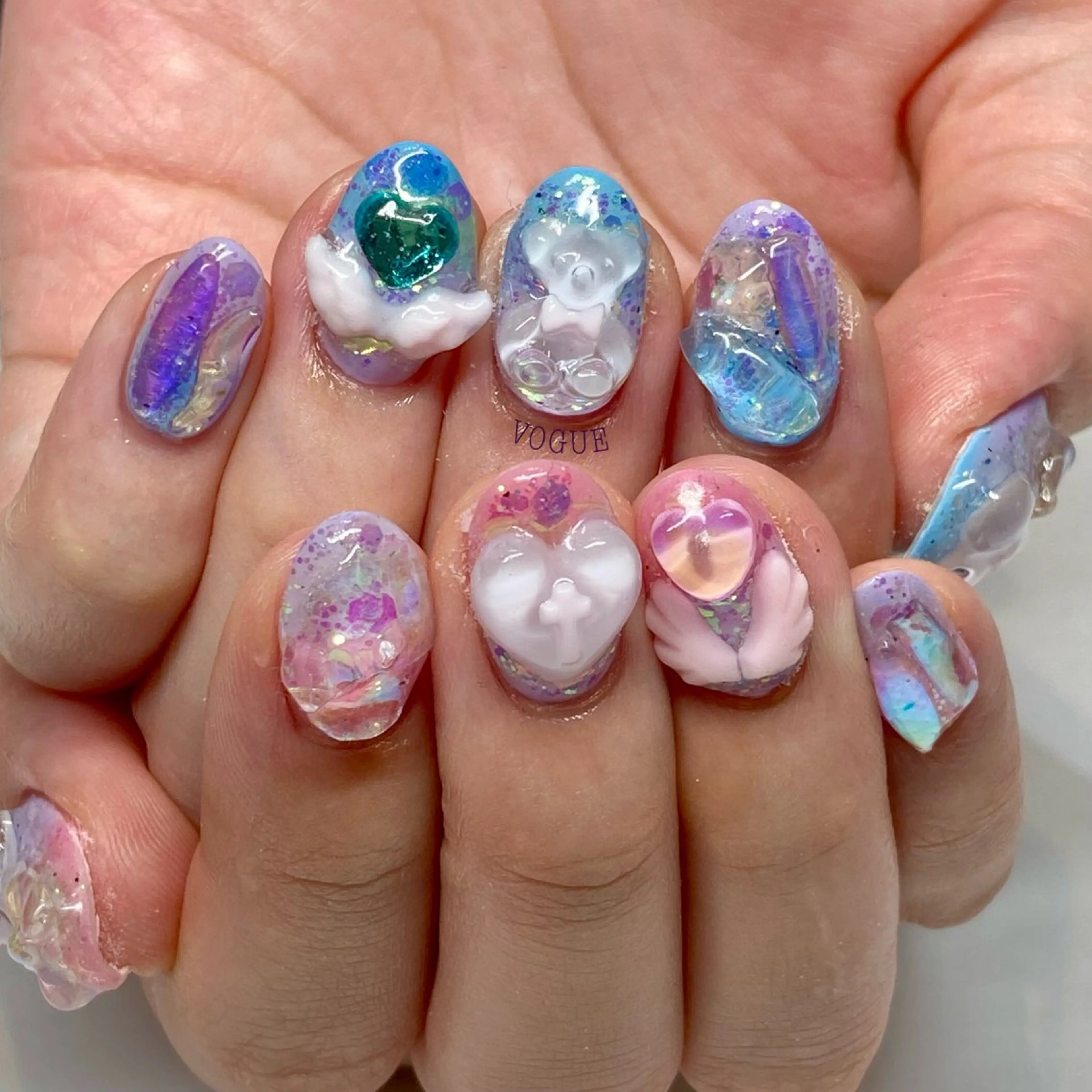 ネイル ハンドネイル VOGUE ×SWANのネイルデザイン