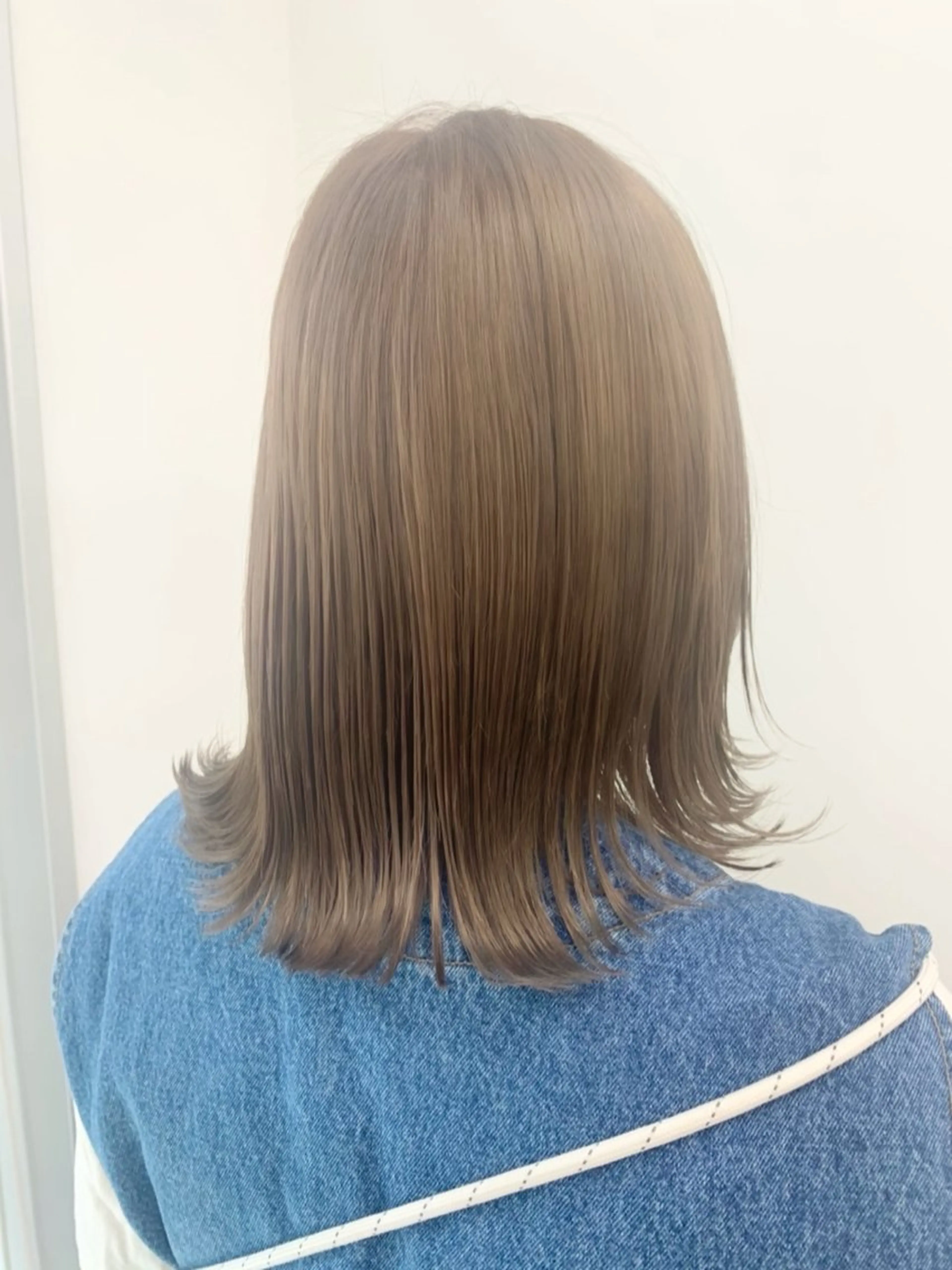 ミディアム カラー パーマ ヘアアレンジ メンズ キッズ ヘアカラー レイヤーカット／顔周 りカット/縮毛矯正のヘアスタイル