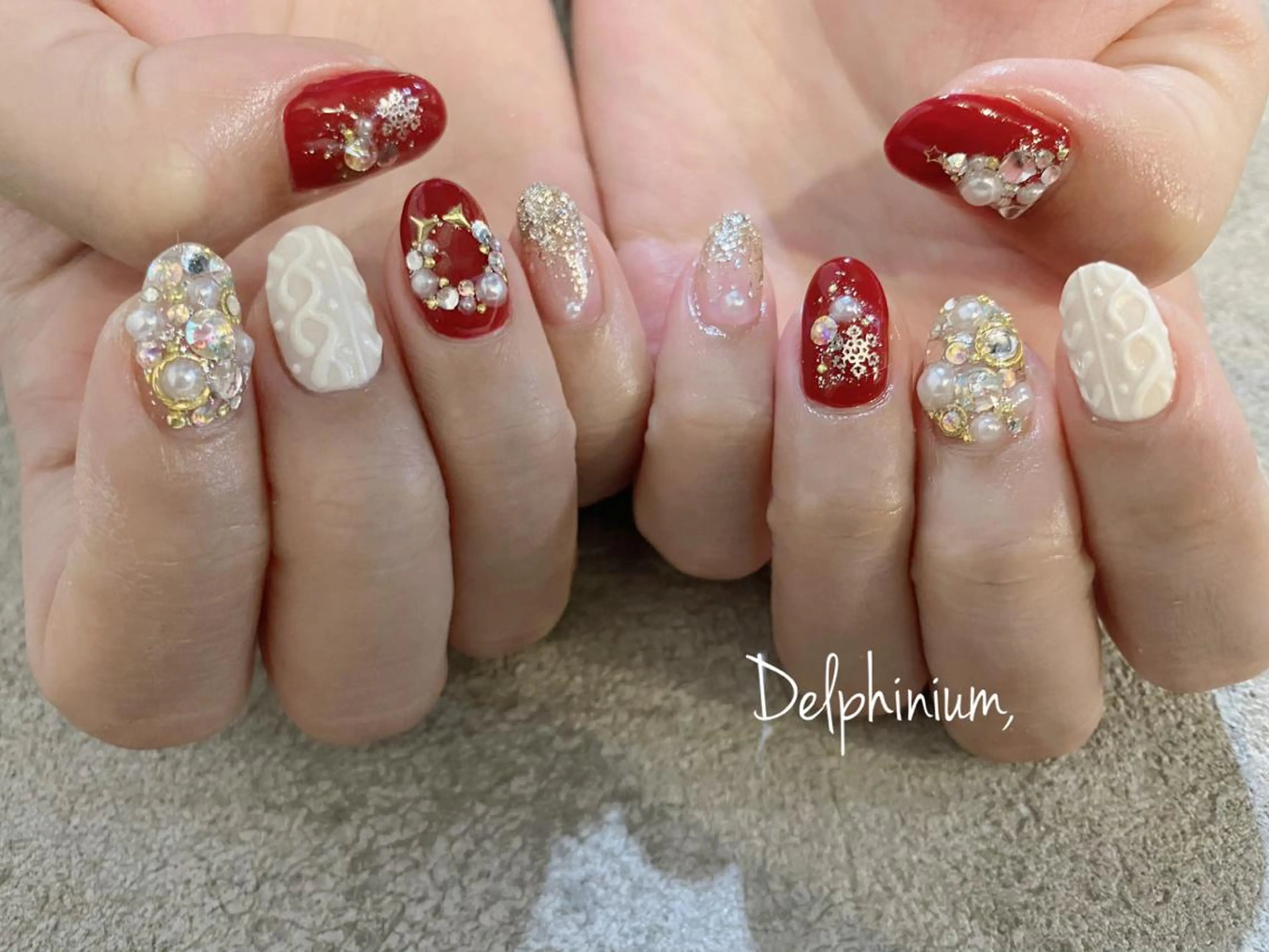 ネイル ハート キラキラネイル 冬ネイル クリスマス ハンドネイル 岡本 友恵のネイルデザイン