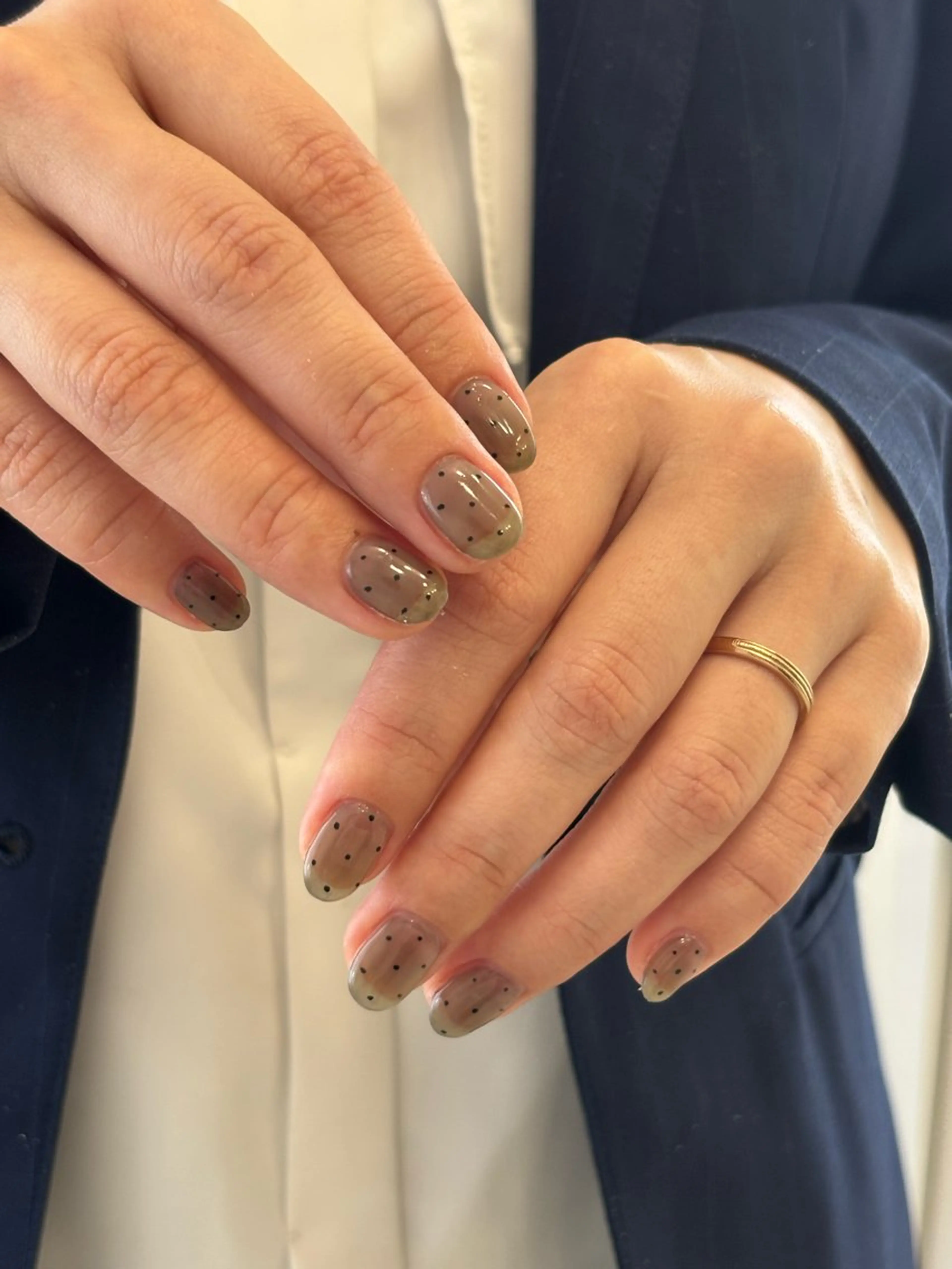 ネイル ハンドネイル une／YUKINA 🫧大人nuanceのネイルデザイン