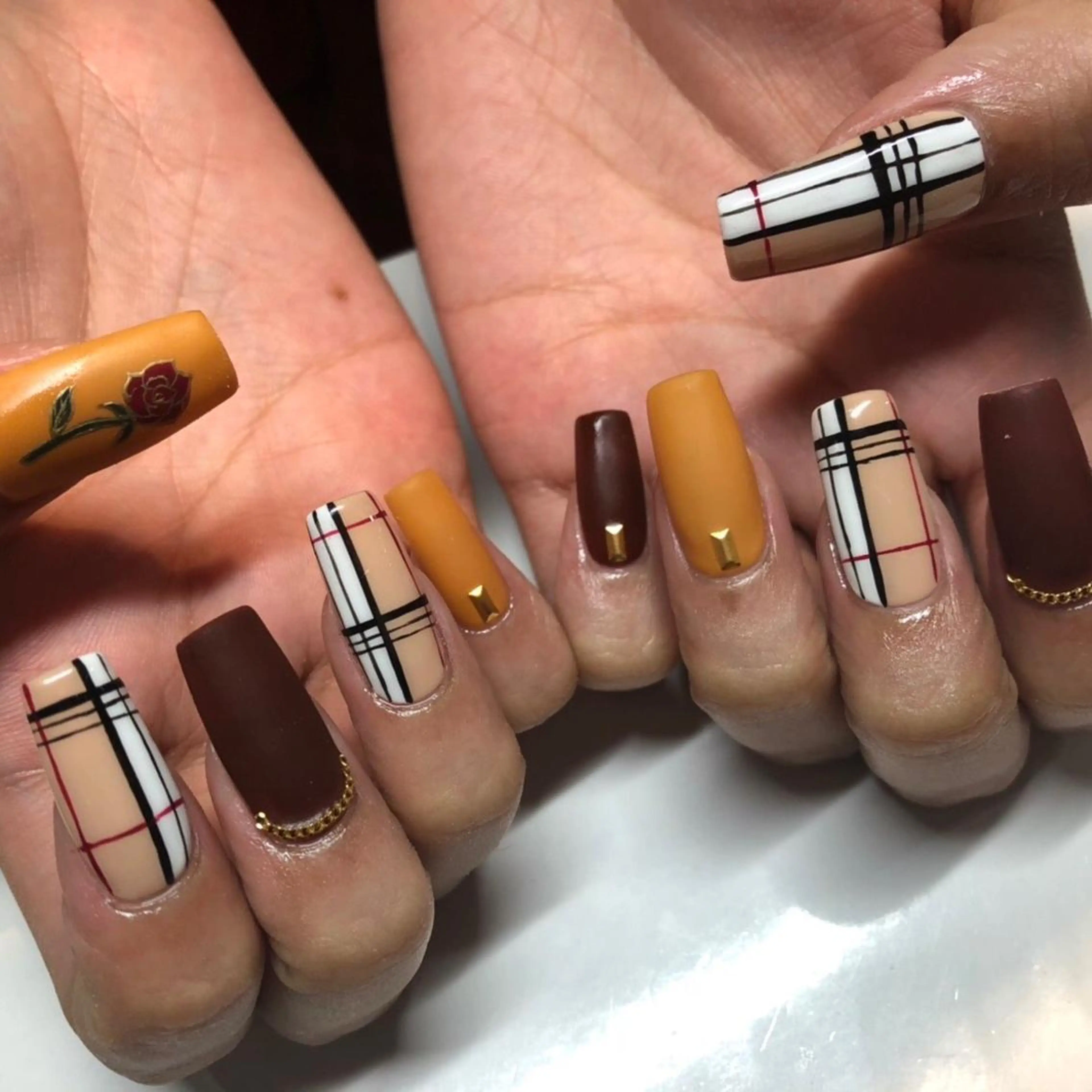 ネイル アートネイル スカルプネイル _white 上本町店のネイルデザイン