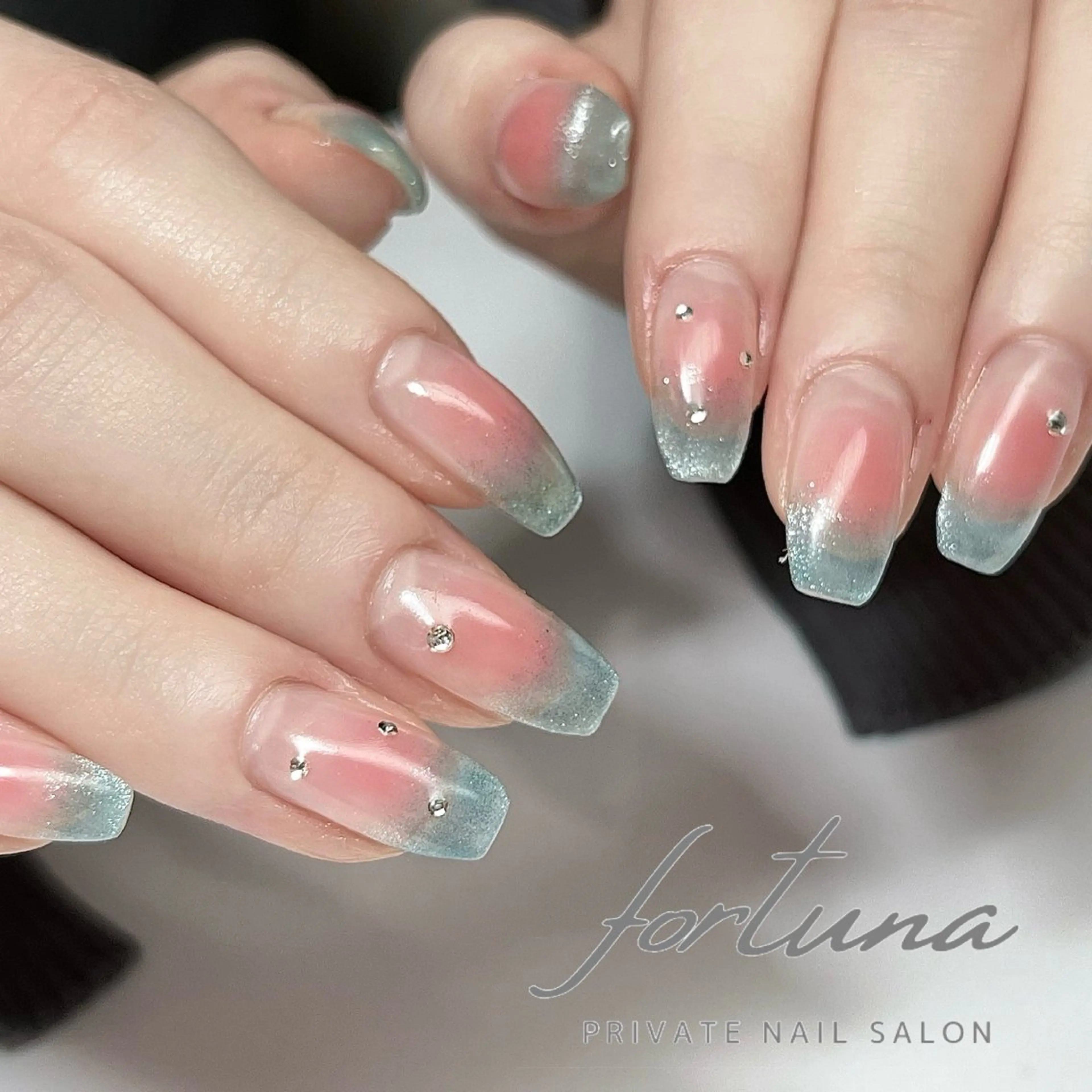 ネイル チークネイル グラデーション マグネットネイル ハンドネイル fortuna 武藤裕美のネイルデザイン