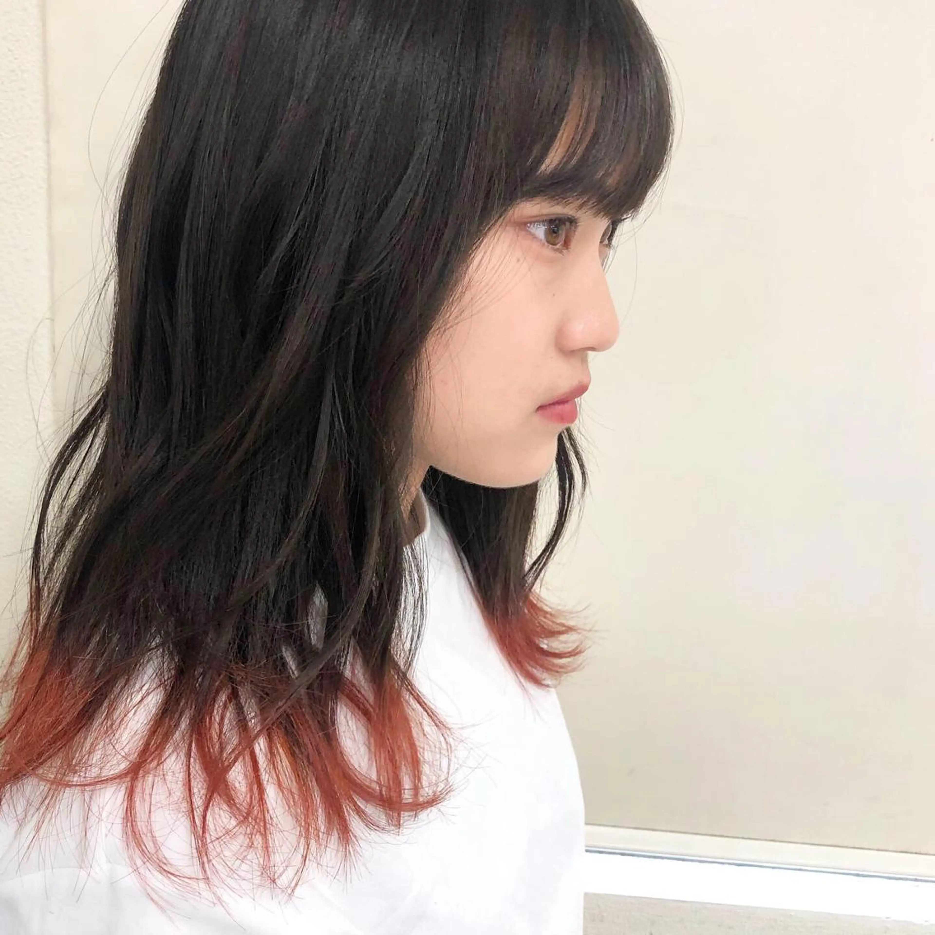 セミロング エクステ ハイトーン 💭黒崎ハルカのヘアスタイル