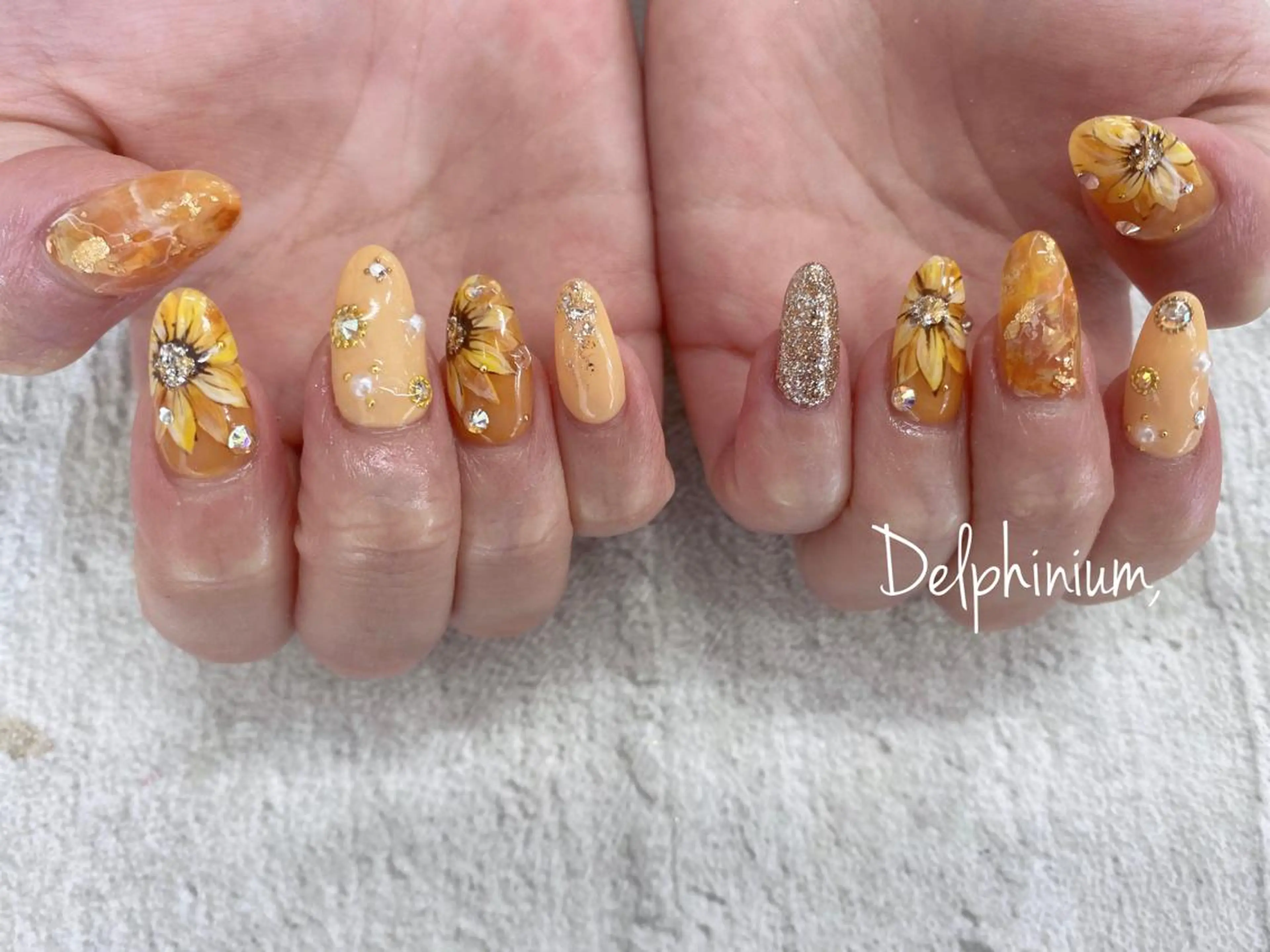 ネイル 長さ出し 春ネイル 黄色 ハンドネイル 岡本 友恵のネイルデザイン