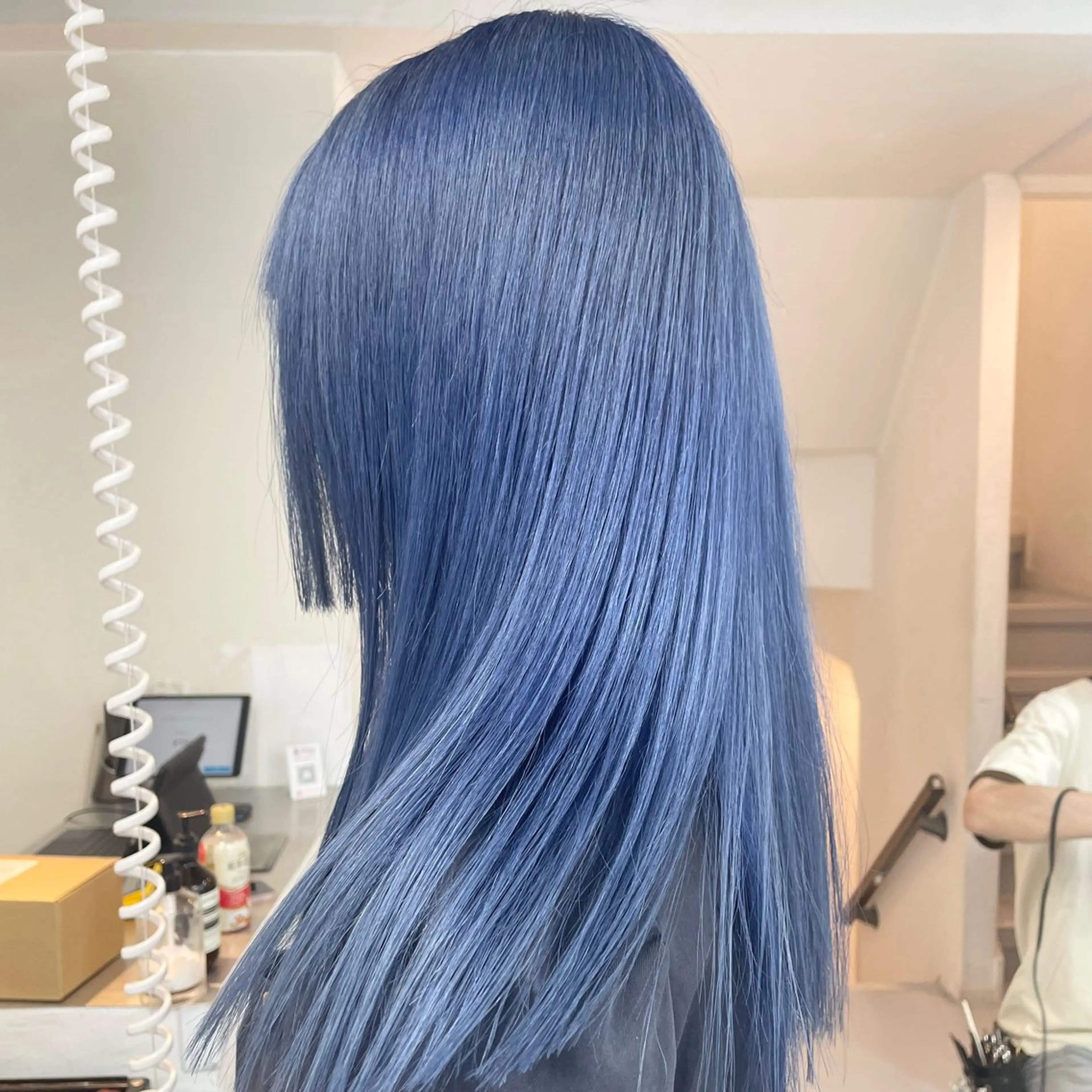 ロング カラー ブルーカラー ネイビーカラー ヘアカラー トリートメント ヘアセット ハイトーン×レイヤー ／遠藤将太のヘアスタイル