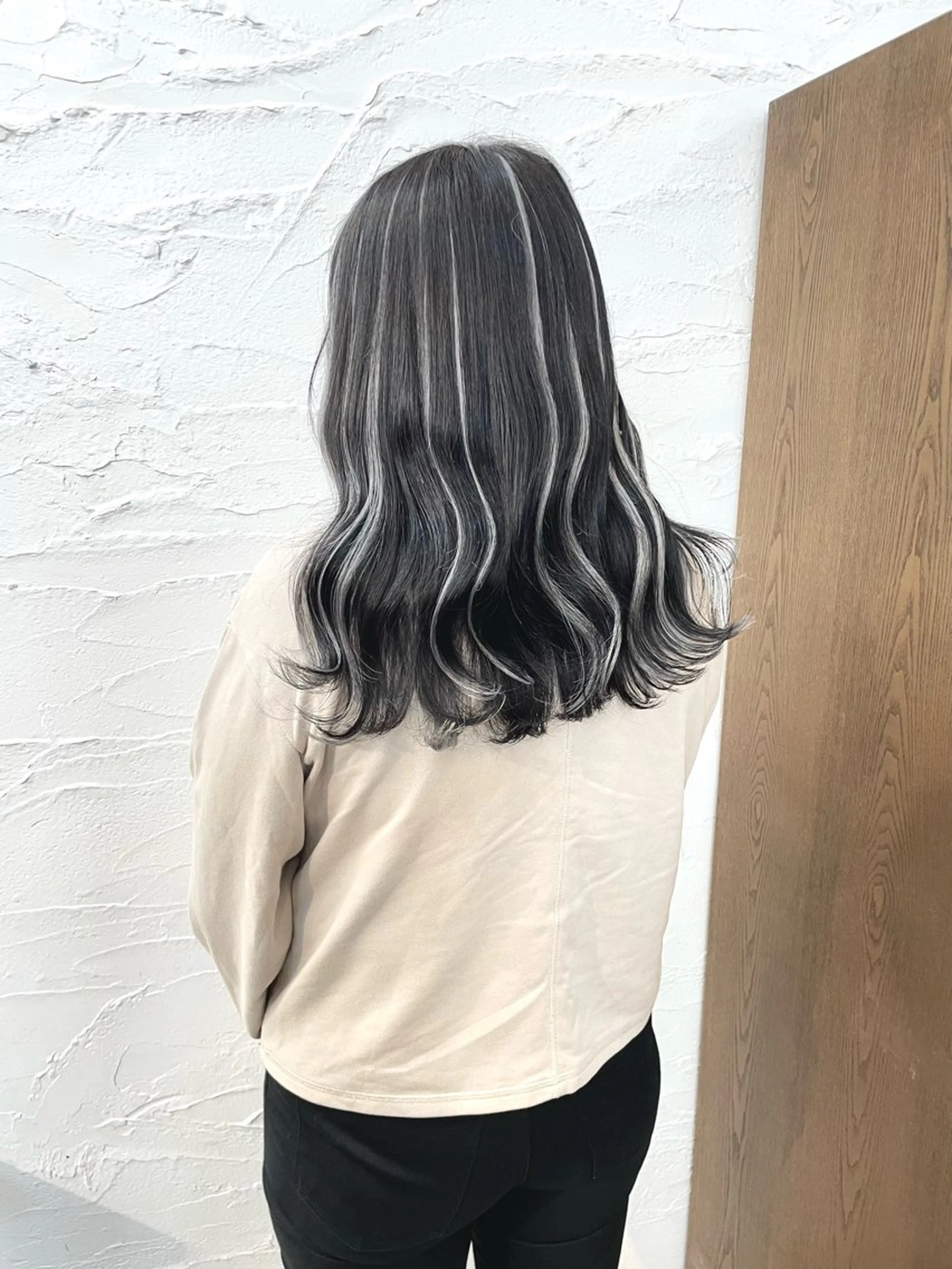 ミディアム エクステ ハイライト エクステ 尾崎 弘和のヘアスタイル