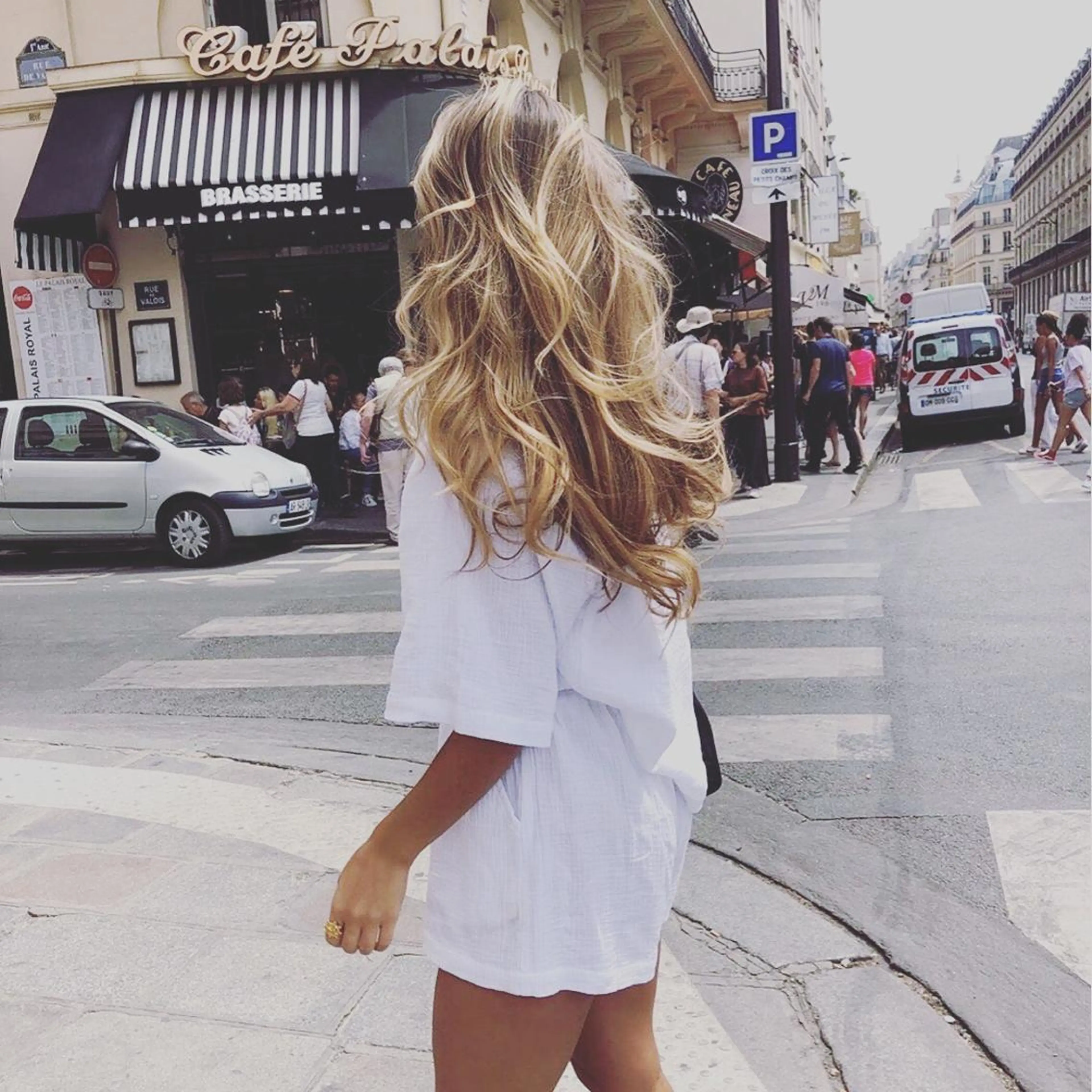 ミディアム ミディアムパーマ アッシュ ボブ エクステ 外国人風カラー reverie【レヴリー】所属・夜23時まで予約🉑 reverieあきらのヘアスタイル