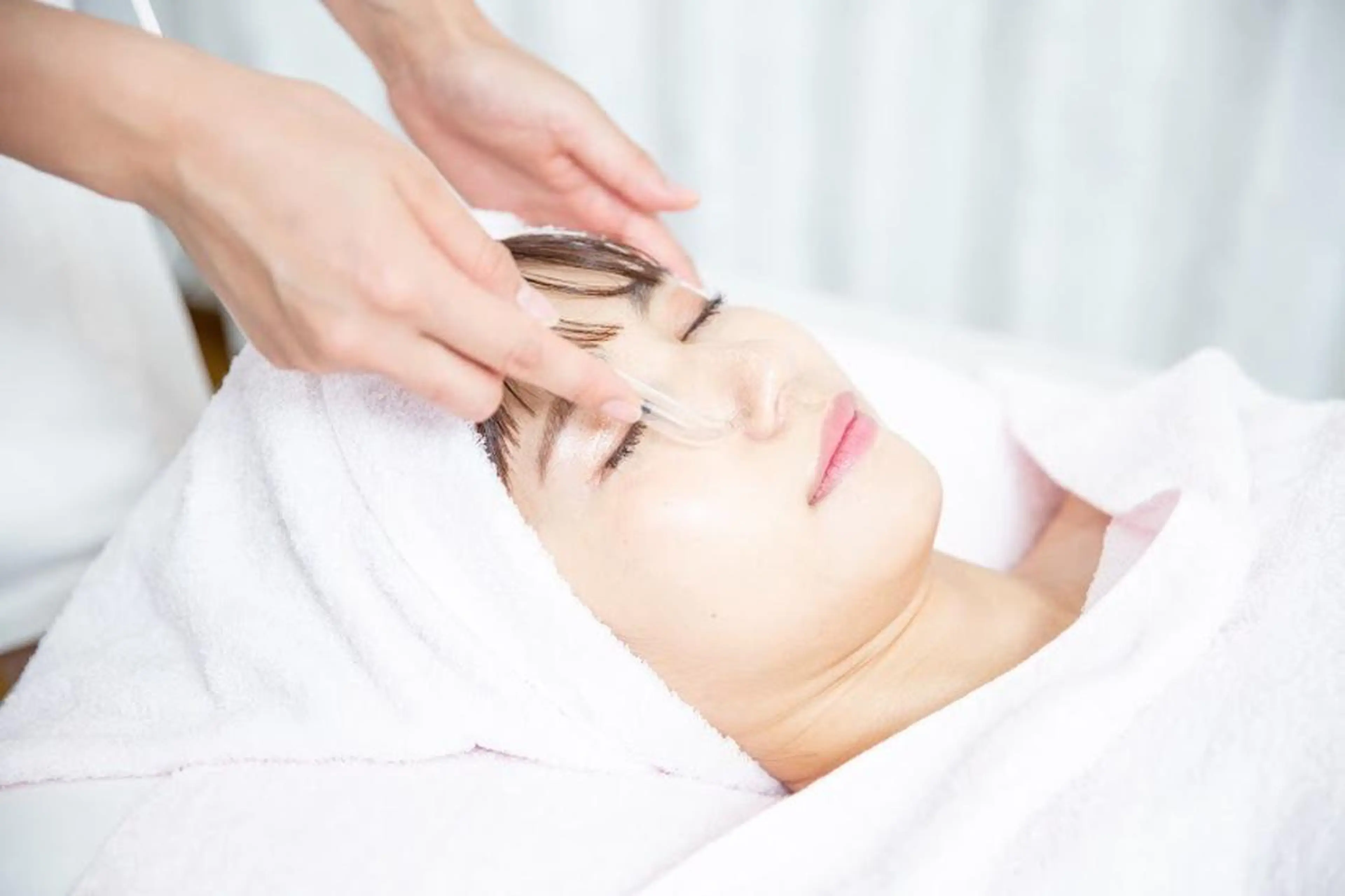 ロング カラー パーマ ヘアアレンジ メンズ キッズ ネイル マツエク・マツパ アイブロウ Chloe-クロエ- 脱毛/フェイシャルのエステ・リラクイメージ