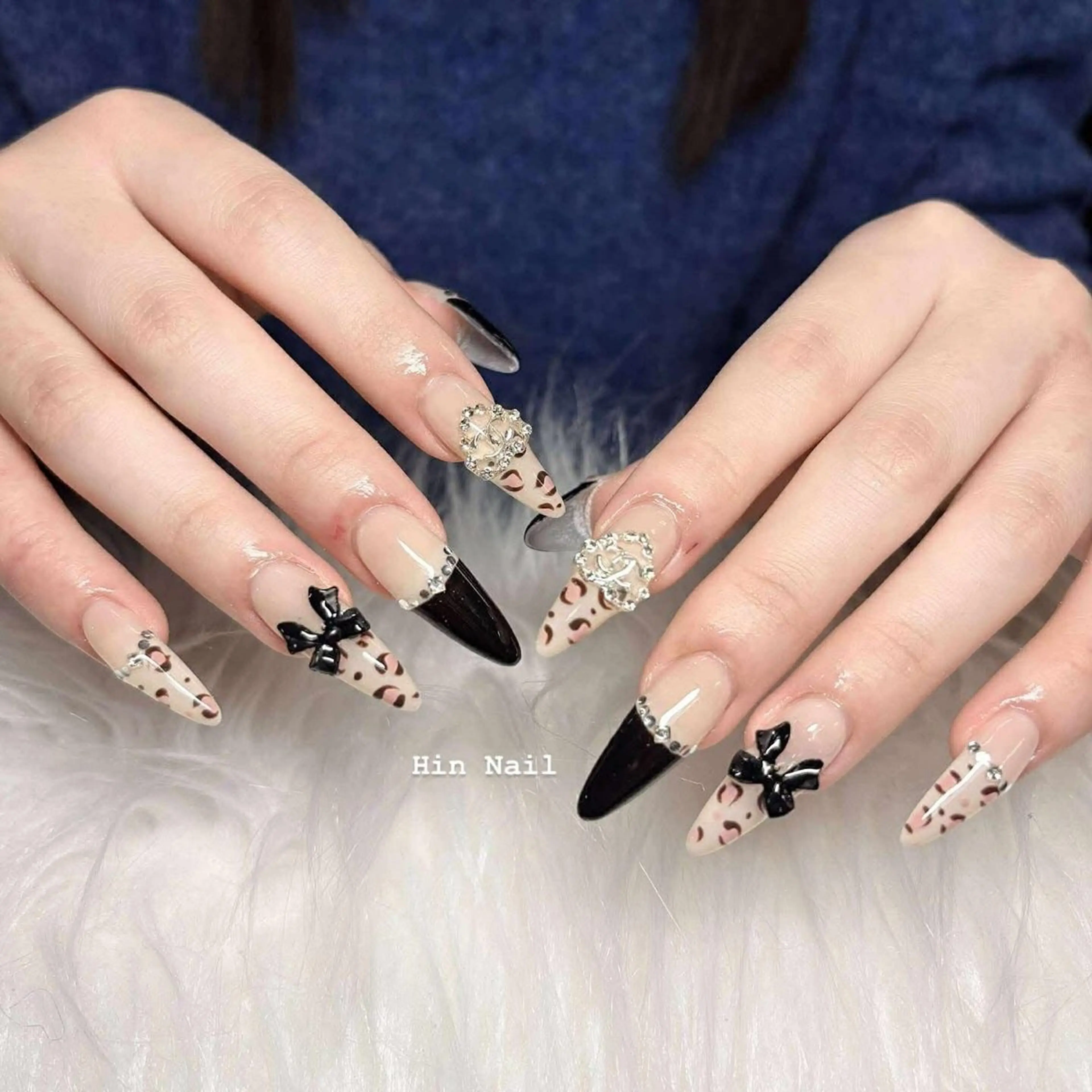 ネイル ハンドネイル Hin Nailsのネイルデザイン