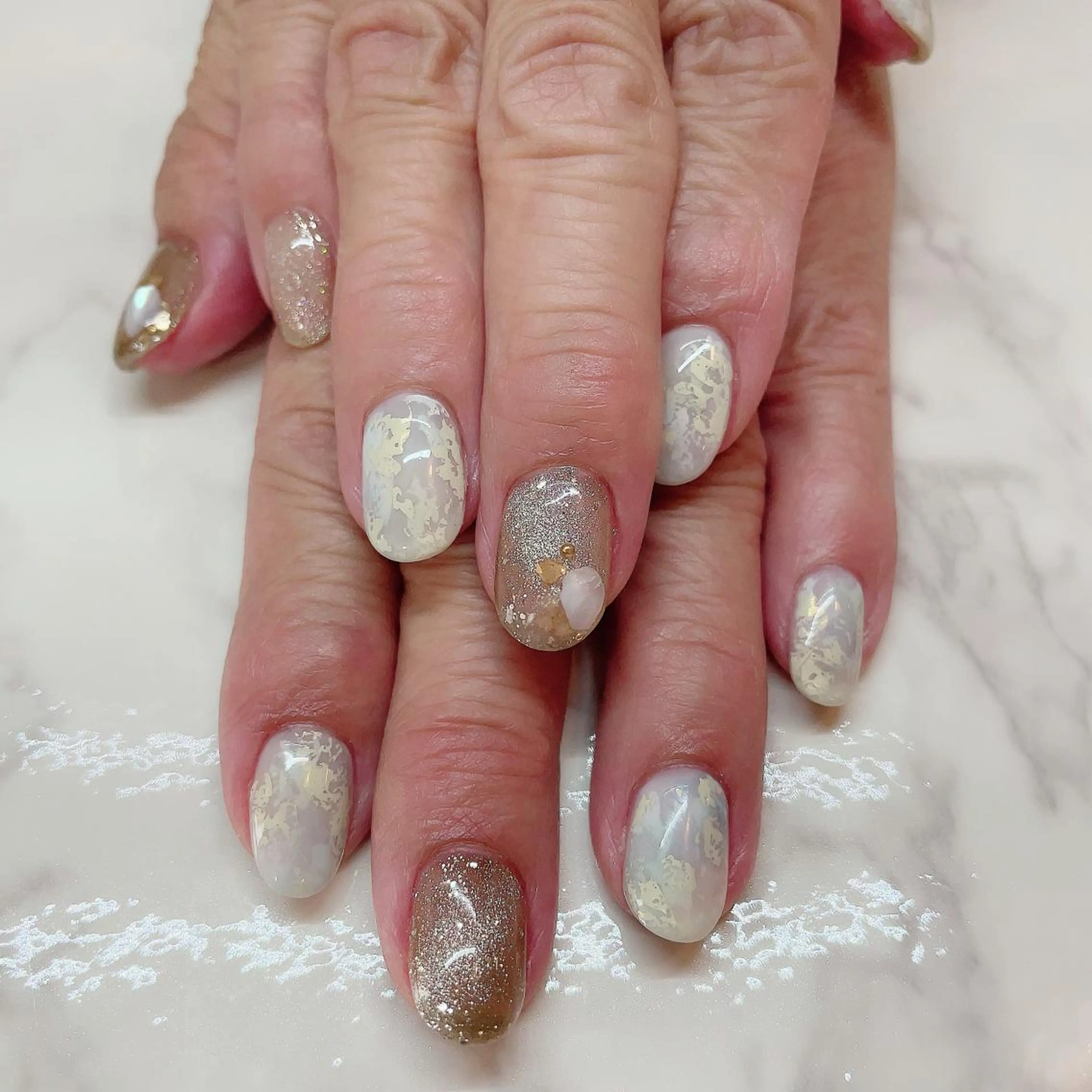 ネイル マグネットネイル atelier chic+のネイルデザイン