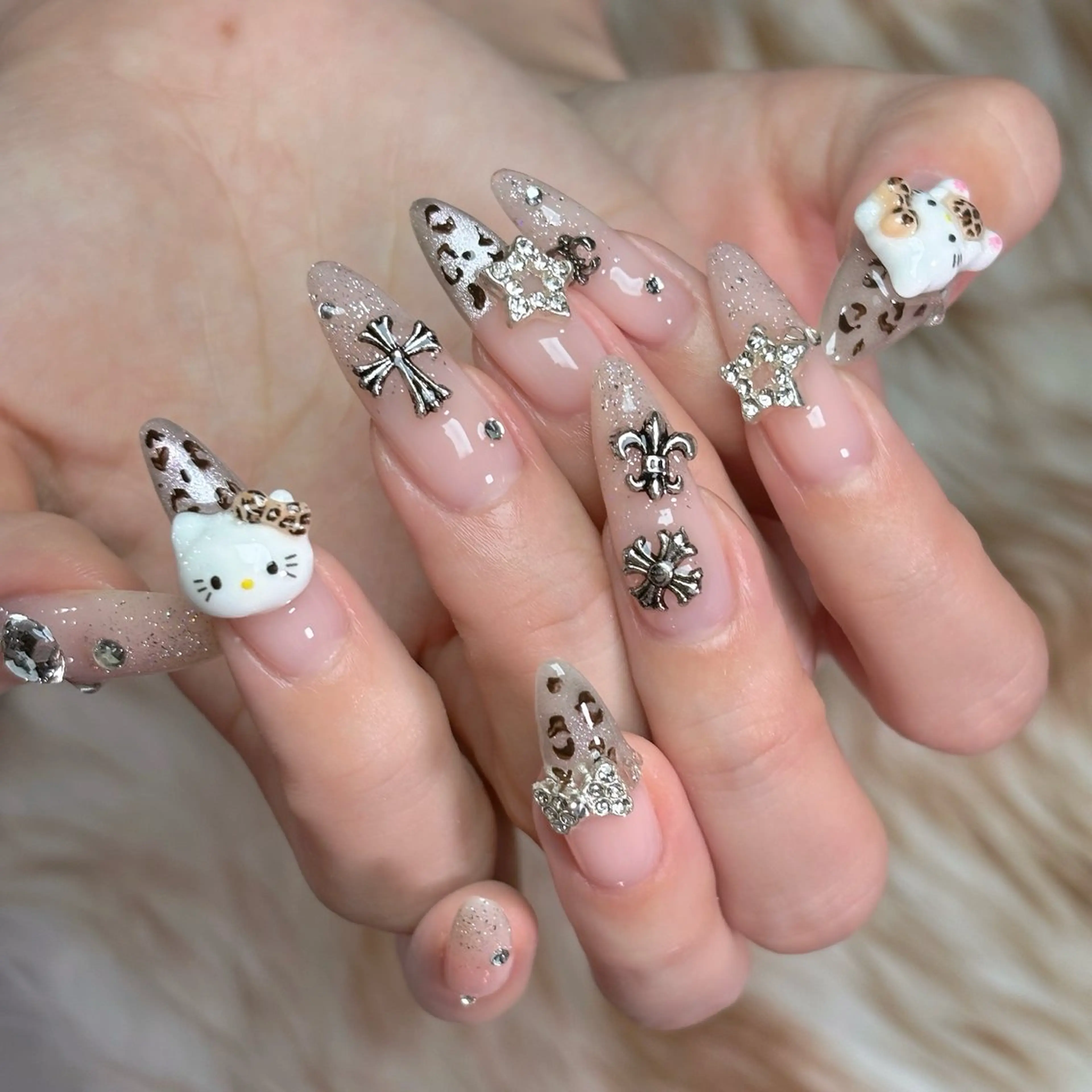 ネイル Dark honey スカルプ専門原宿店のネイルデザイン