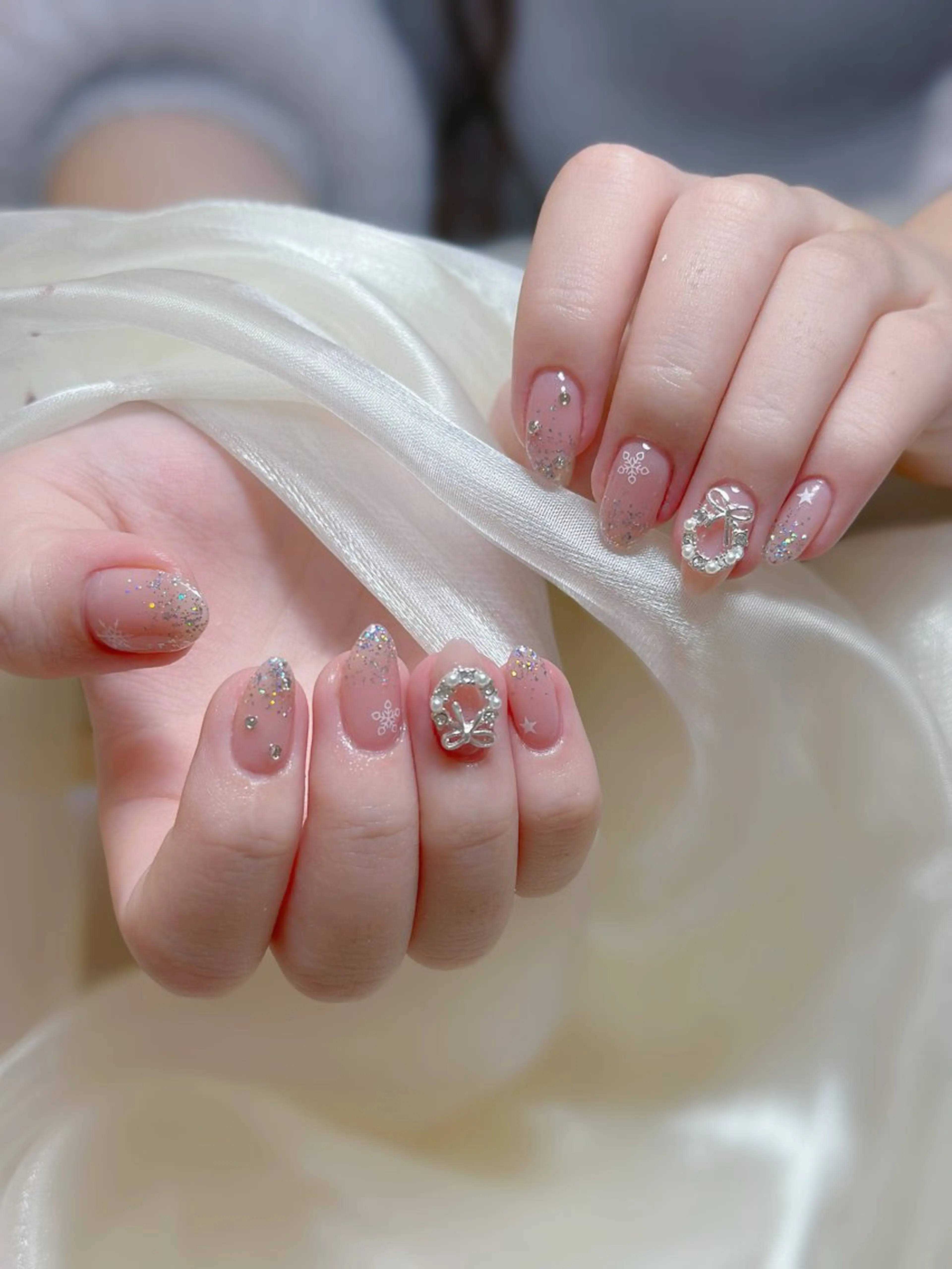 ネイル 冬ネイル クリスマス ハンドネイル Maggie nailクロのネイルデザイン