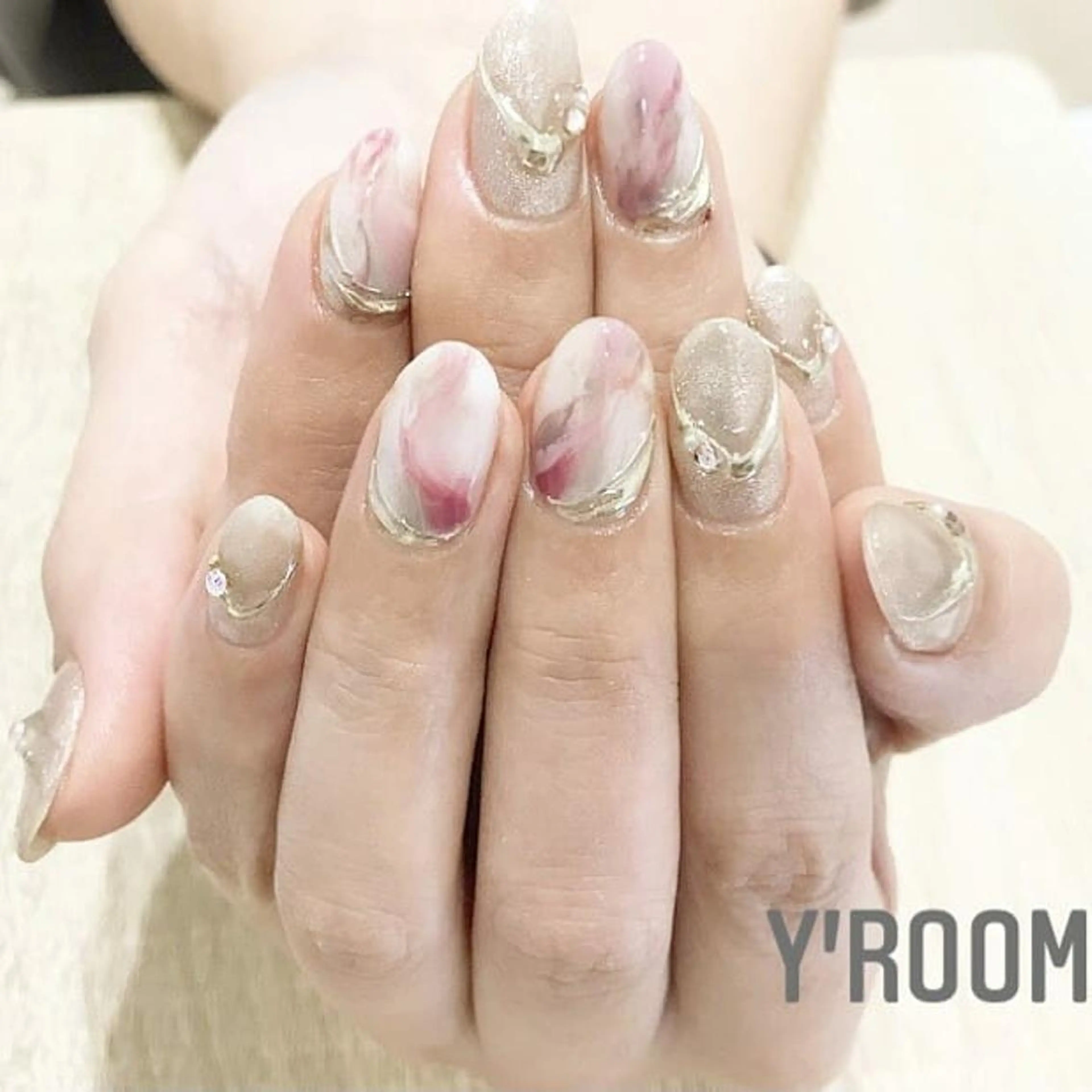 ネイル ジェルネイル ニュアンスネイル ワンカラーネイル パラジェル 夏ネイル ハンドネイル YUKA （ネイリスト）のネイルデザイン