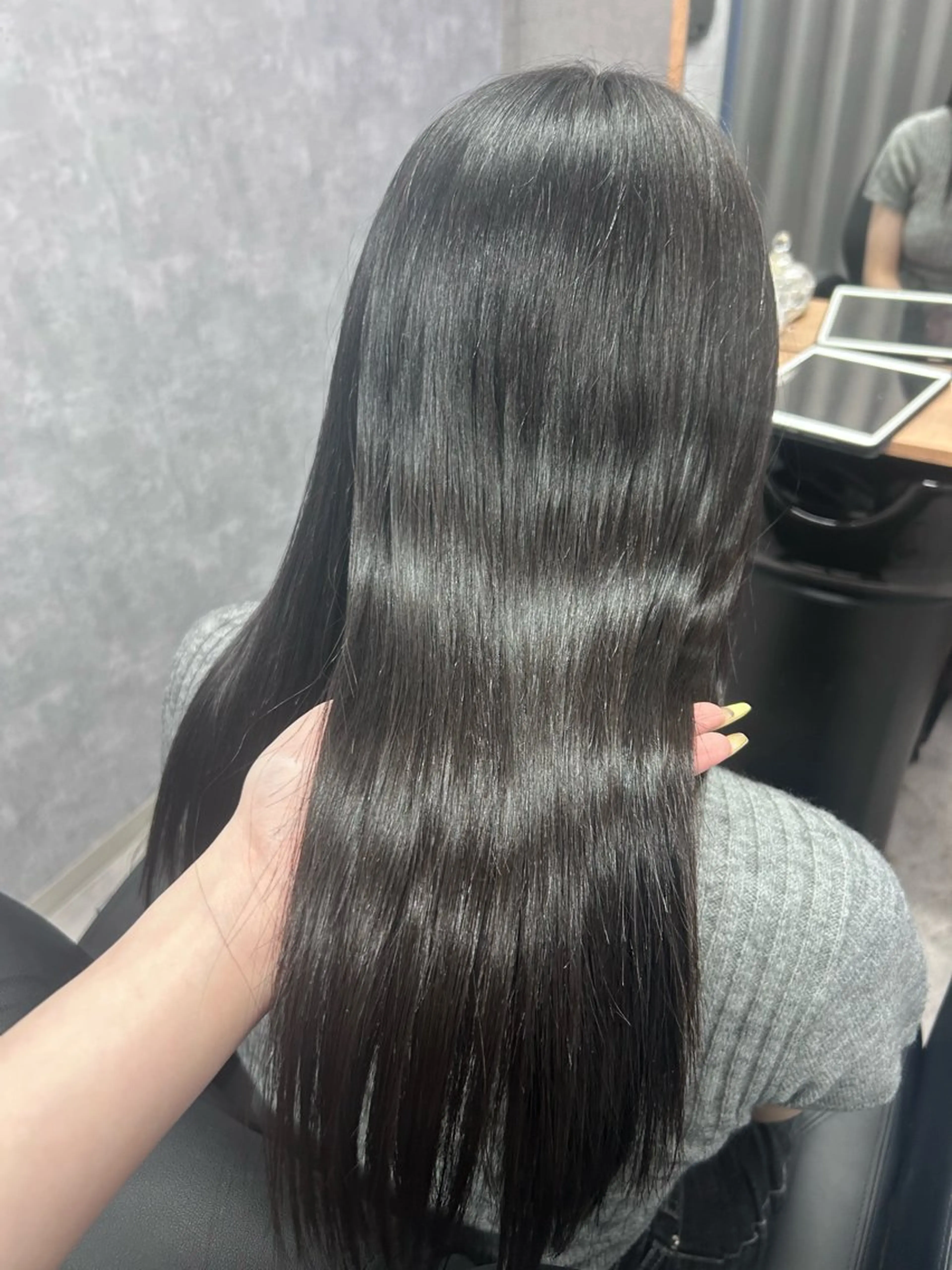 ロング カット トリートメント ハイトーン×艶カラー 🤍MIZUKIのヘアスタイル