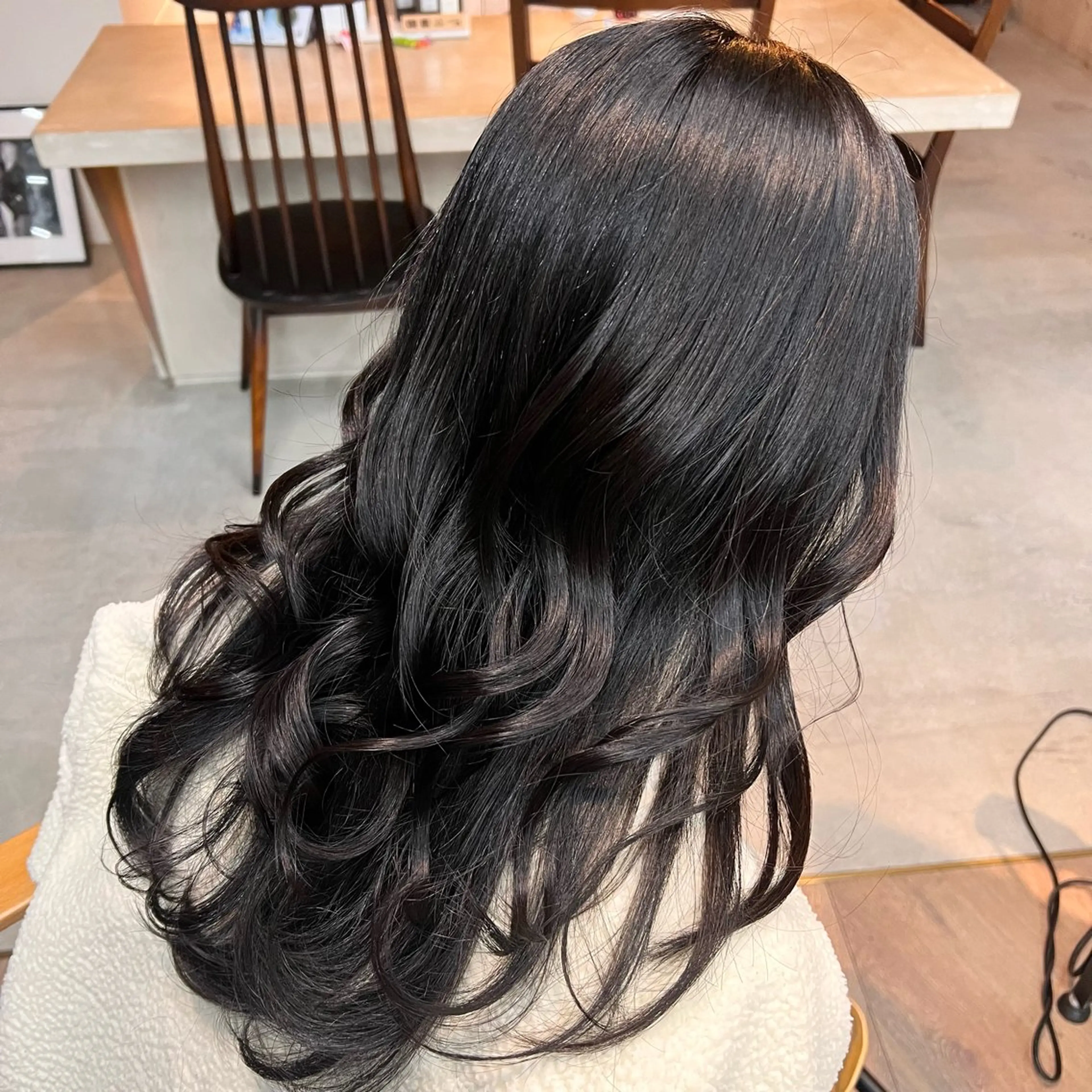 ロング レイヤーカット ロング オオバヤシ マホのヘアスタイル