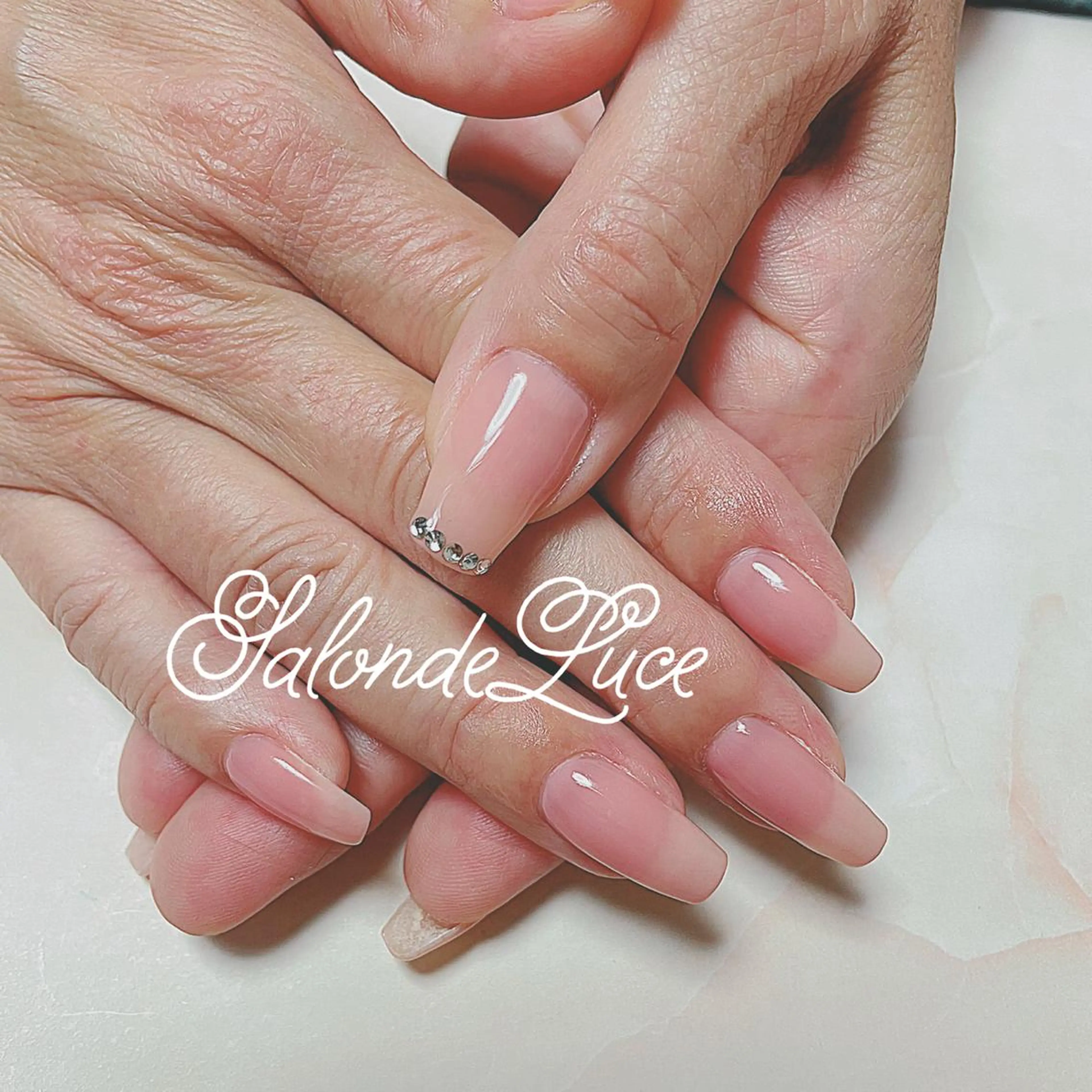 ネイル オフィスネイル シンプルネイル Salon de Luceのネイルデザイン