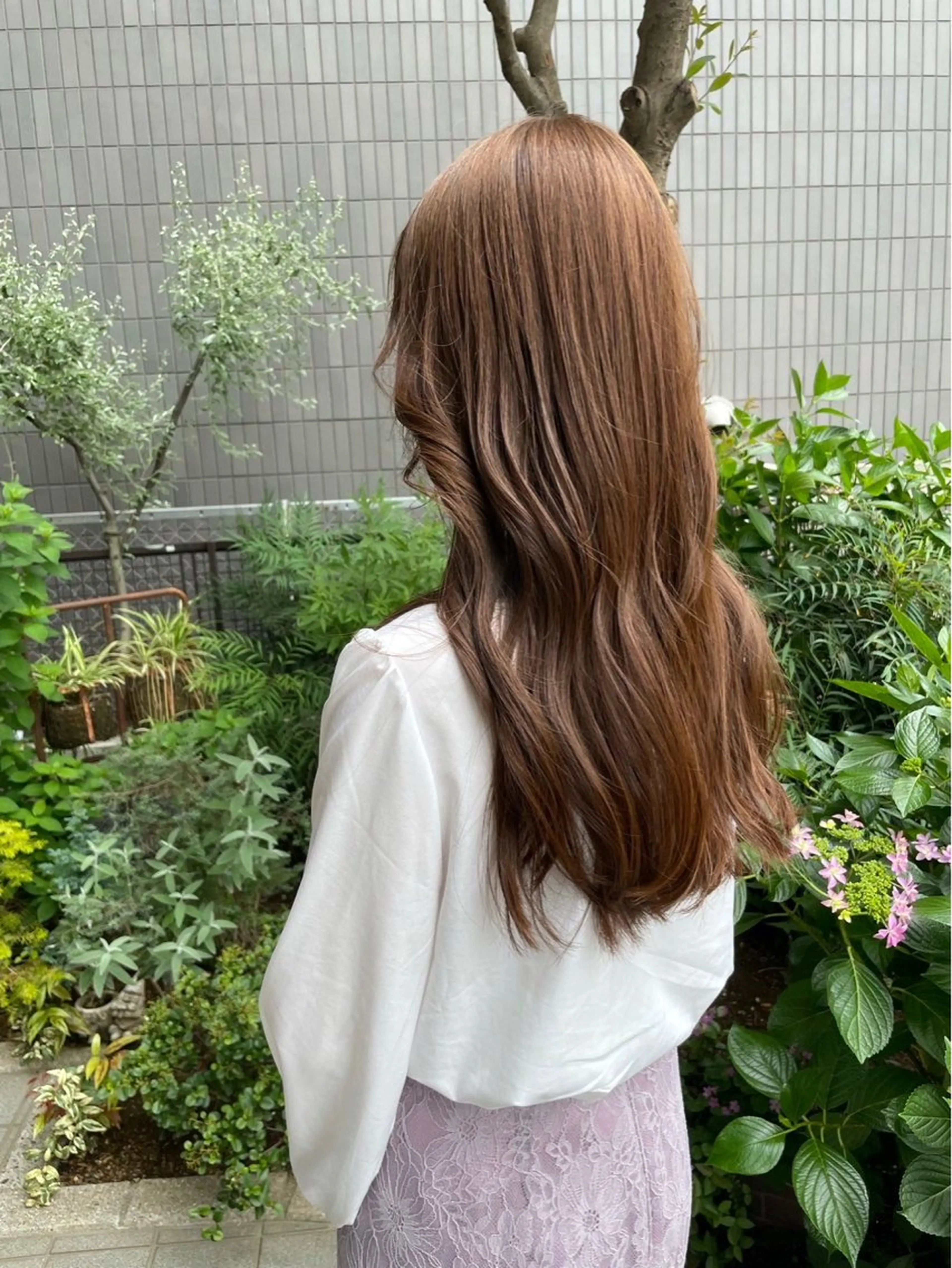 ロング カラー ヒナ/レイヤーカット 艶感ワンカラーのヘアスタイル