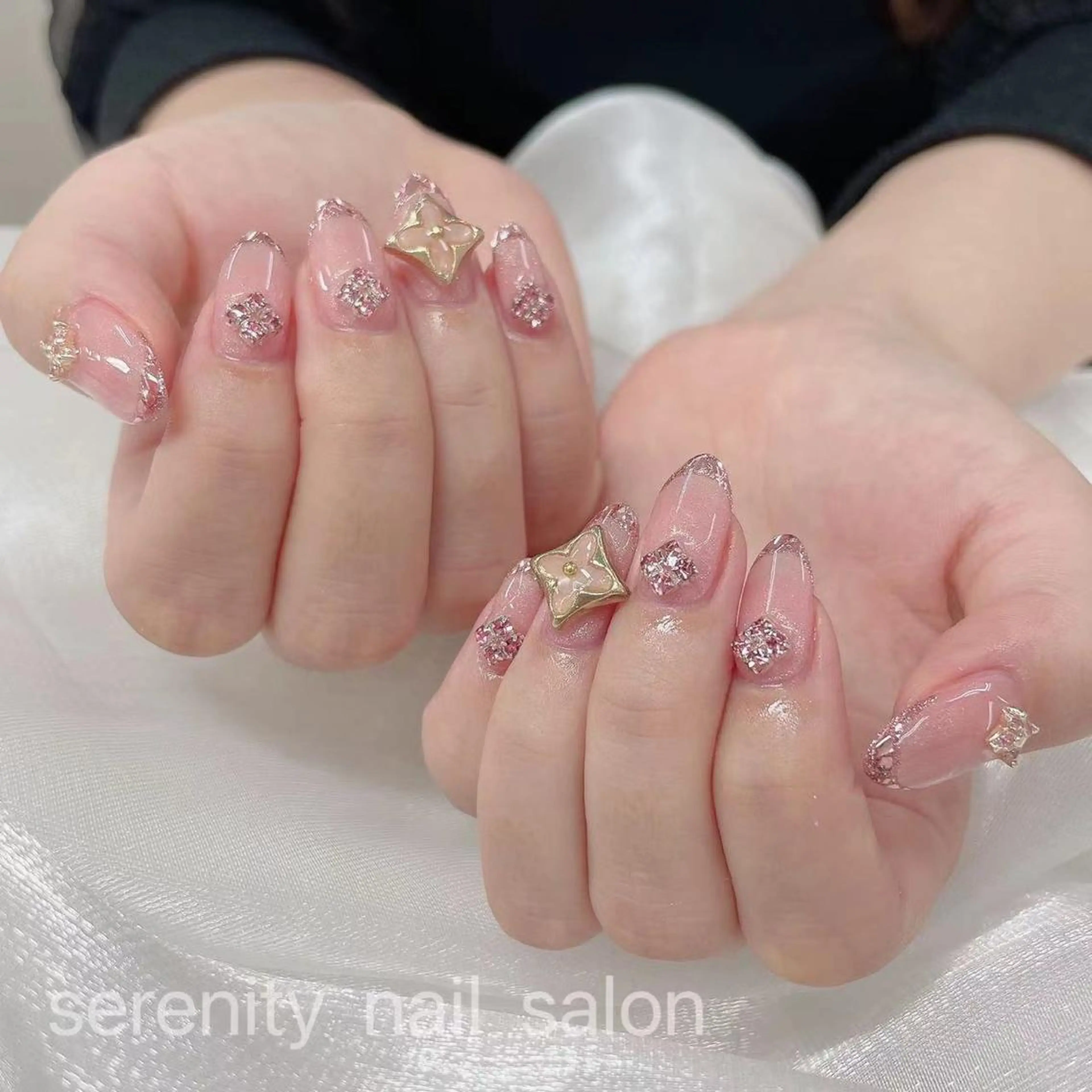 ネイル ハンドネイル ハンドケア ✨Serenity Nail salonのネイルデザイン