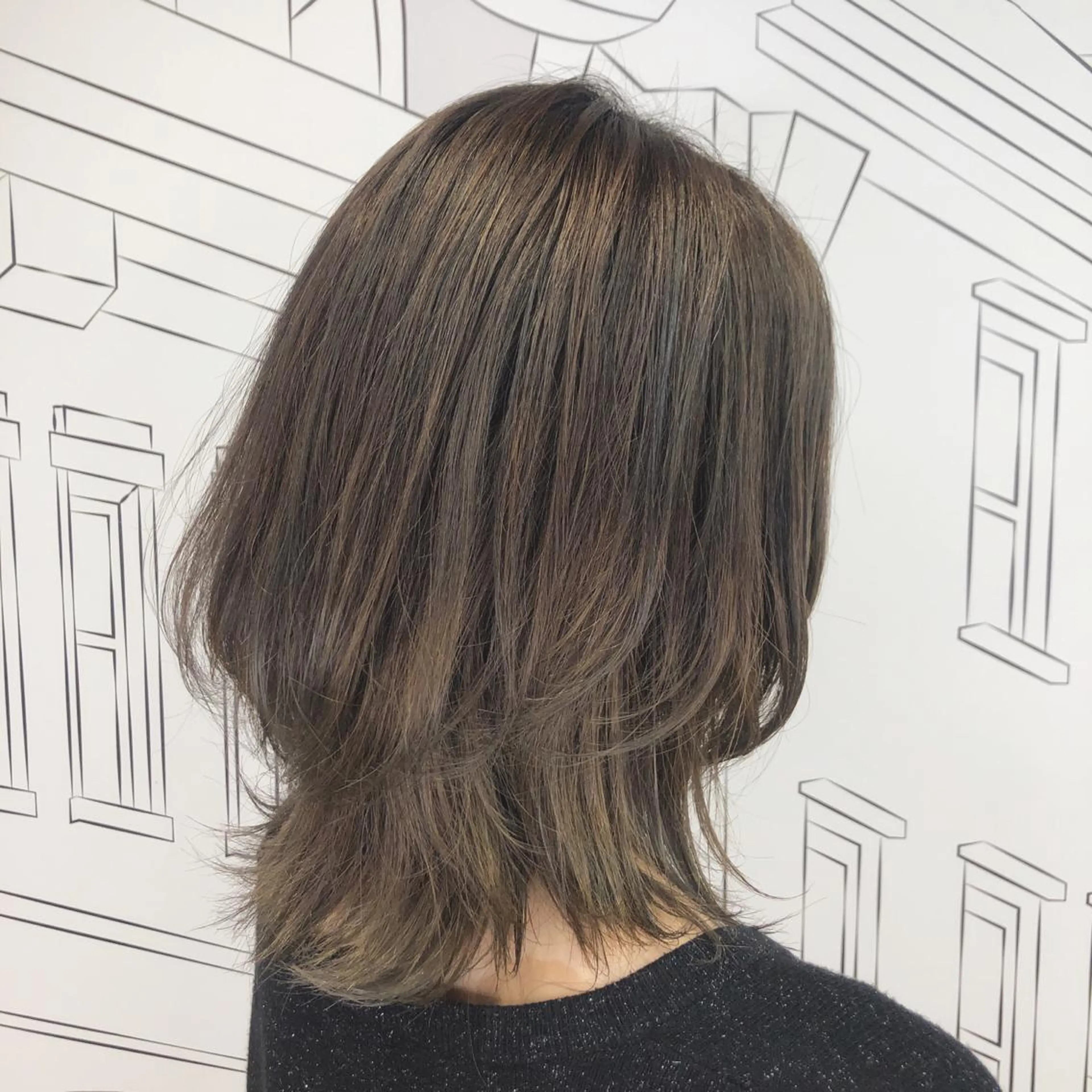 ミディアム カラー TOMOKA 艶髪/透明感カラーのヘアスタイル