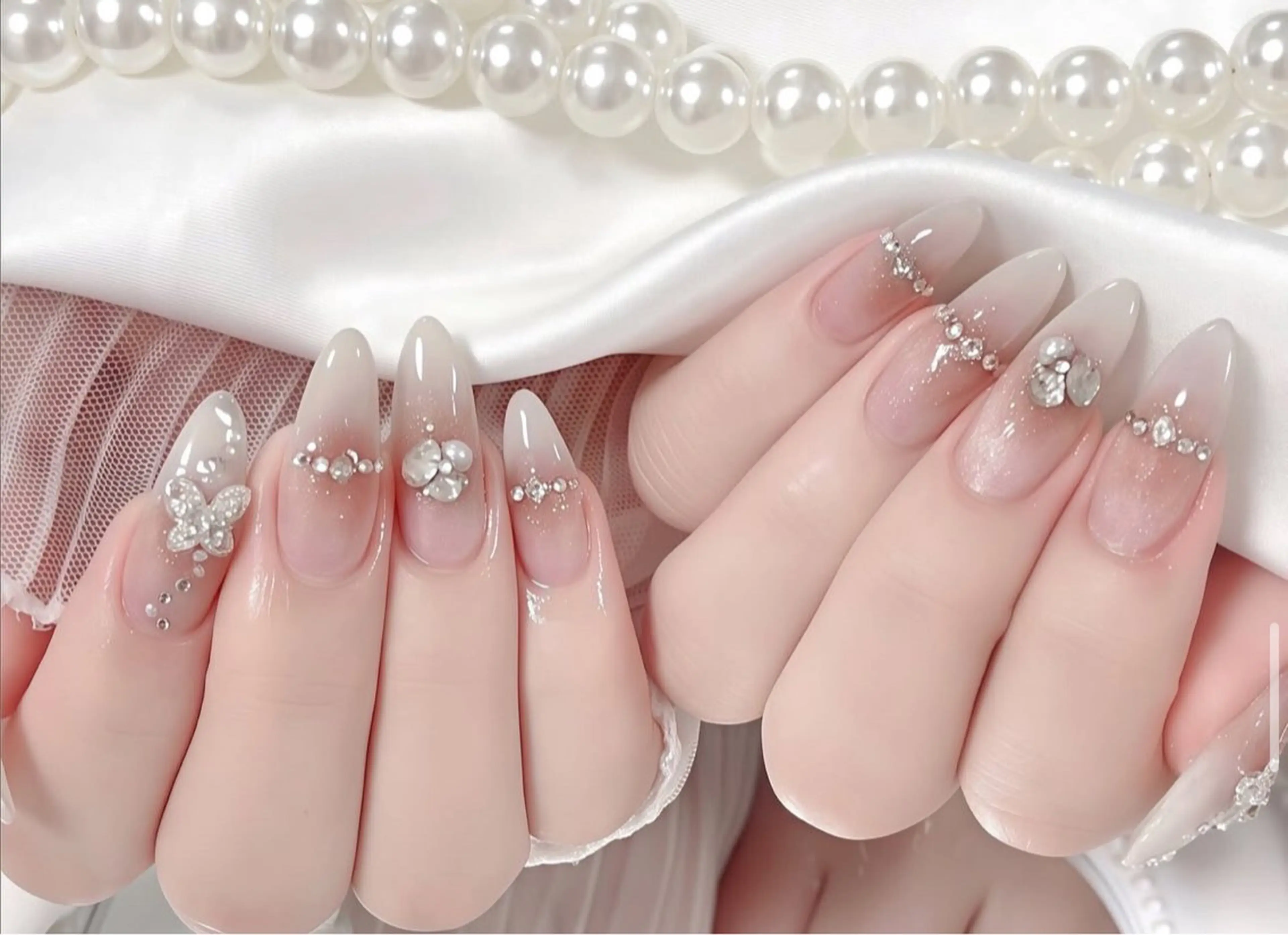 ネイル フレンチネイル ジェルネイル ハロウィン キラキラネイル 韓国ネイル ハンドネイル H.baby Nail Salonのネイルデザイン