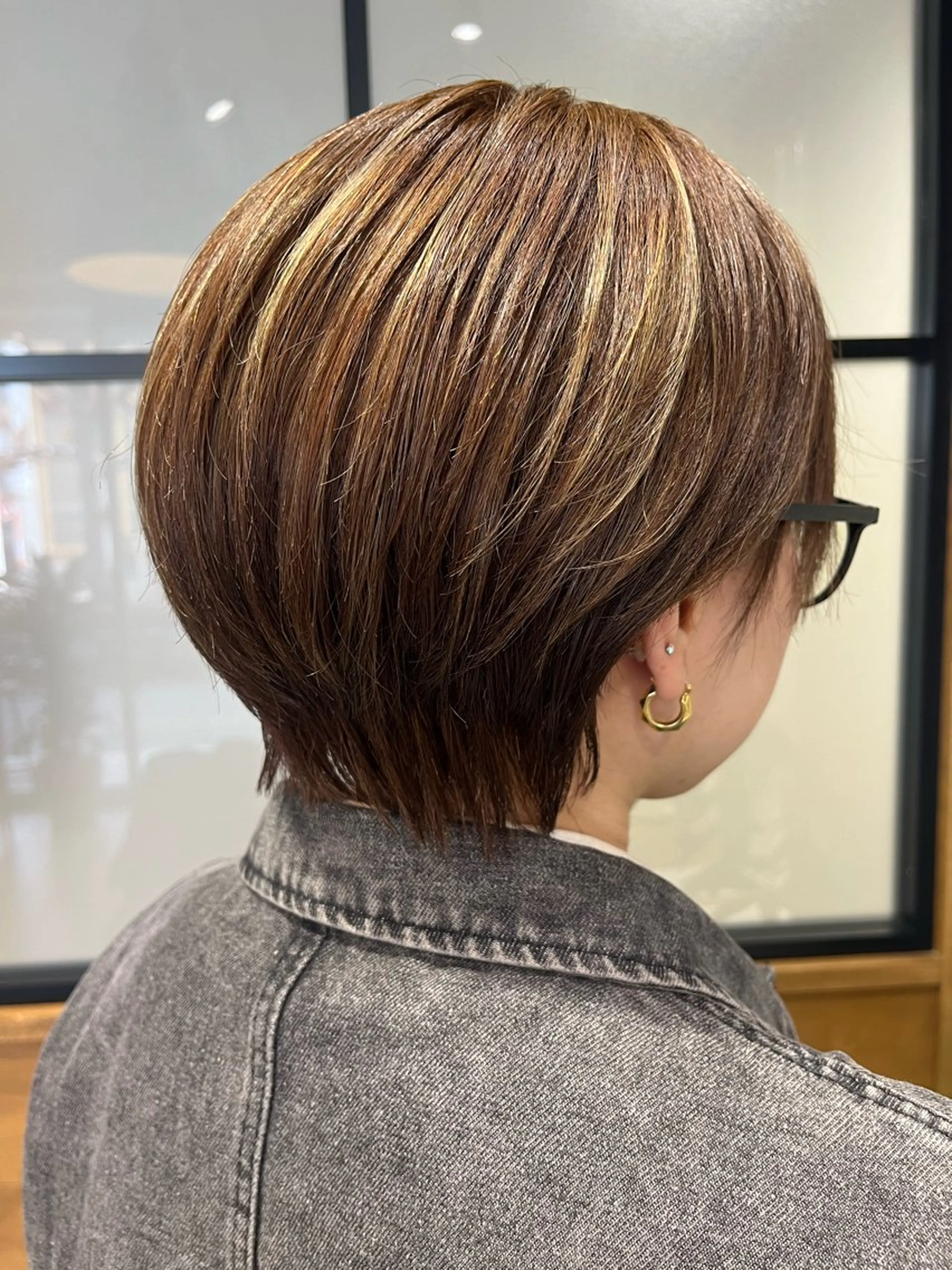 ショート カラー グレージュ ハイライトカラー ハイライト ショートヘア ✿ すずかのヘアスタイル