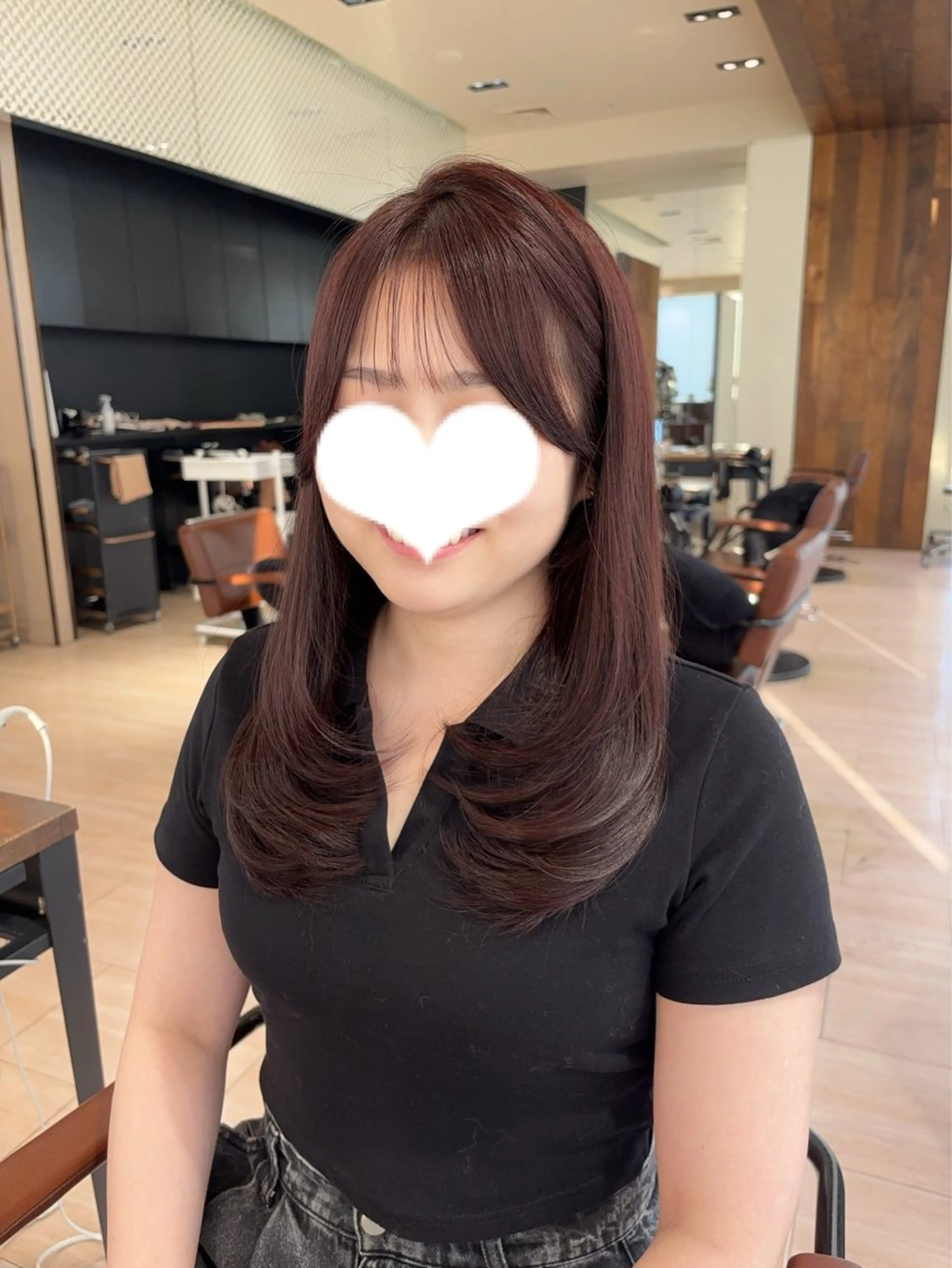 セミロング カラー レイヤーカット カット ヘアカラー トリートメント 穂積 未優のヘアスタイル