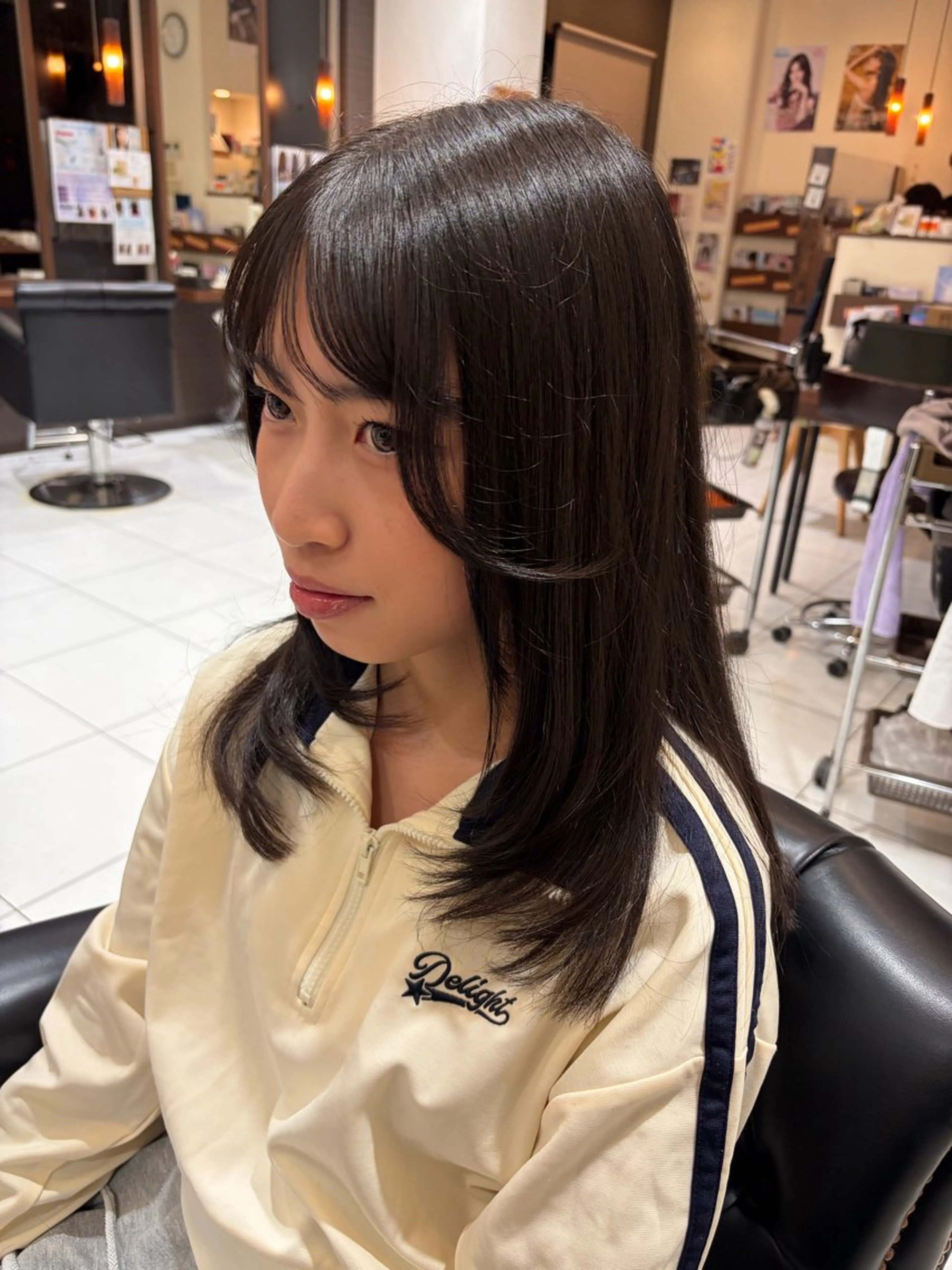 ロング レイヤーカット カット Aphrodite 横手 亜紀のヘアスタイル