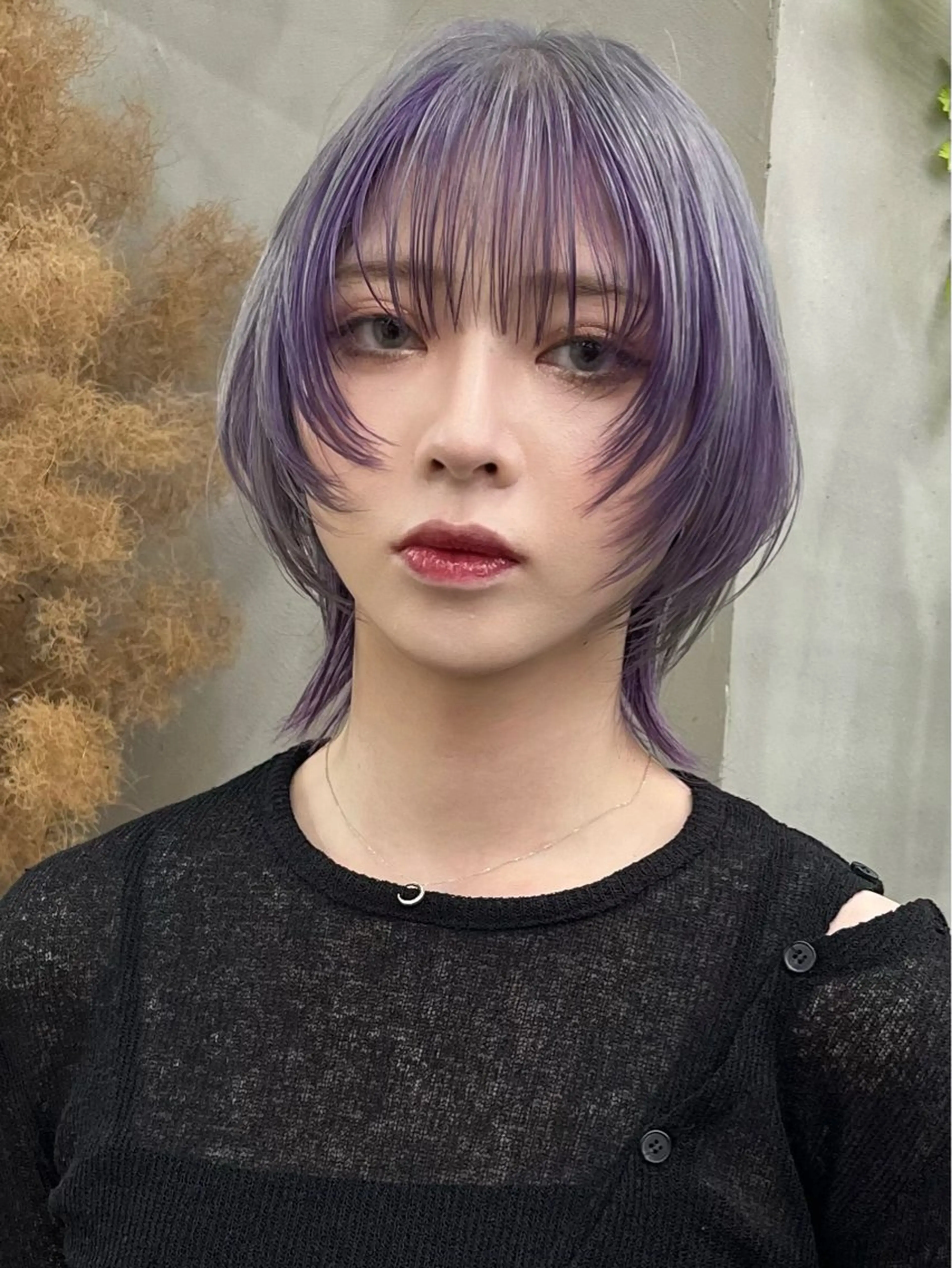 ミディアム カラー イツク ⚡️ ルーツ/ハイトーンのヘアスタイル