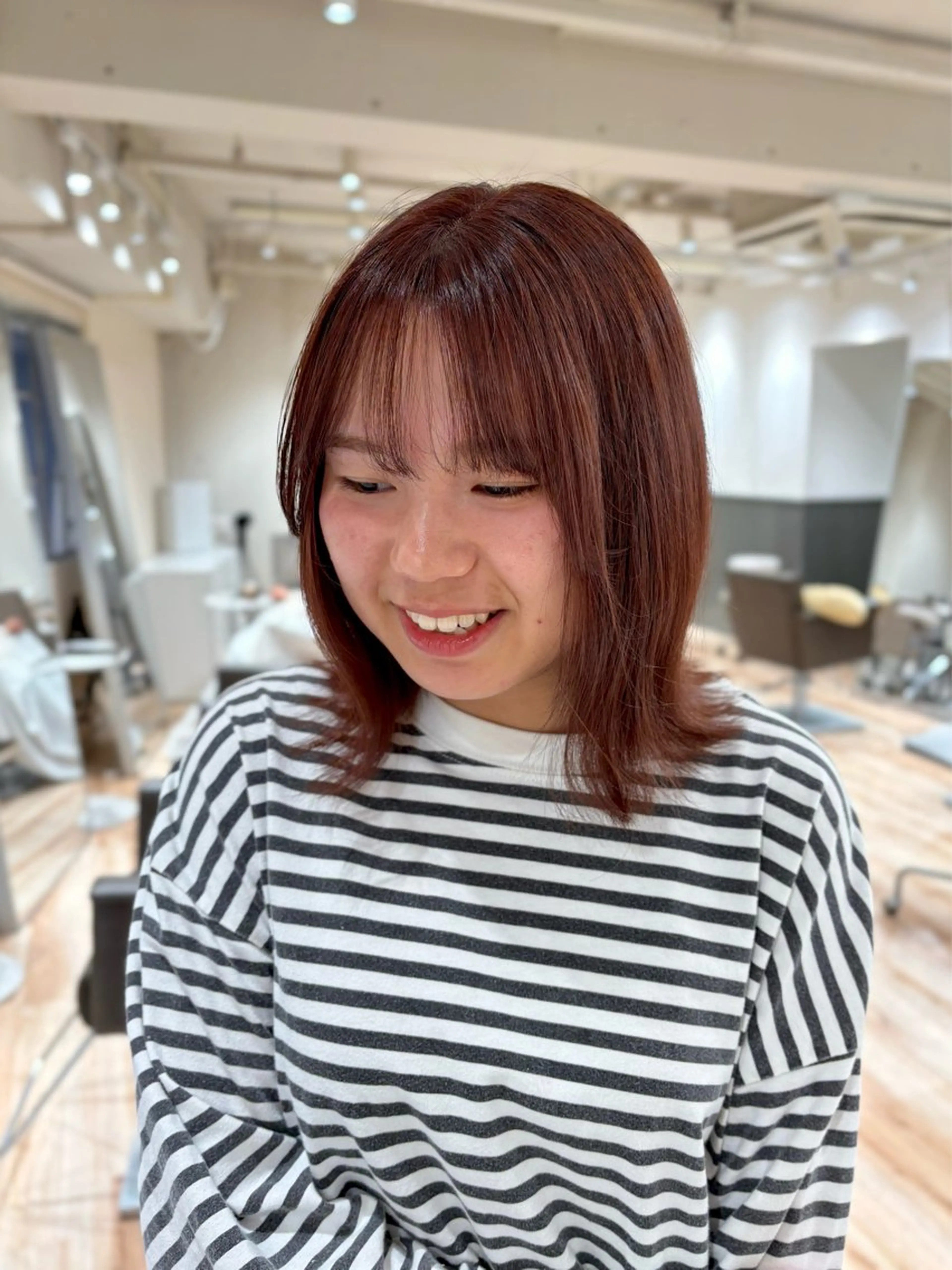 ミディアム カラー ボブ 北 詩羽のヘアスタイル