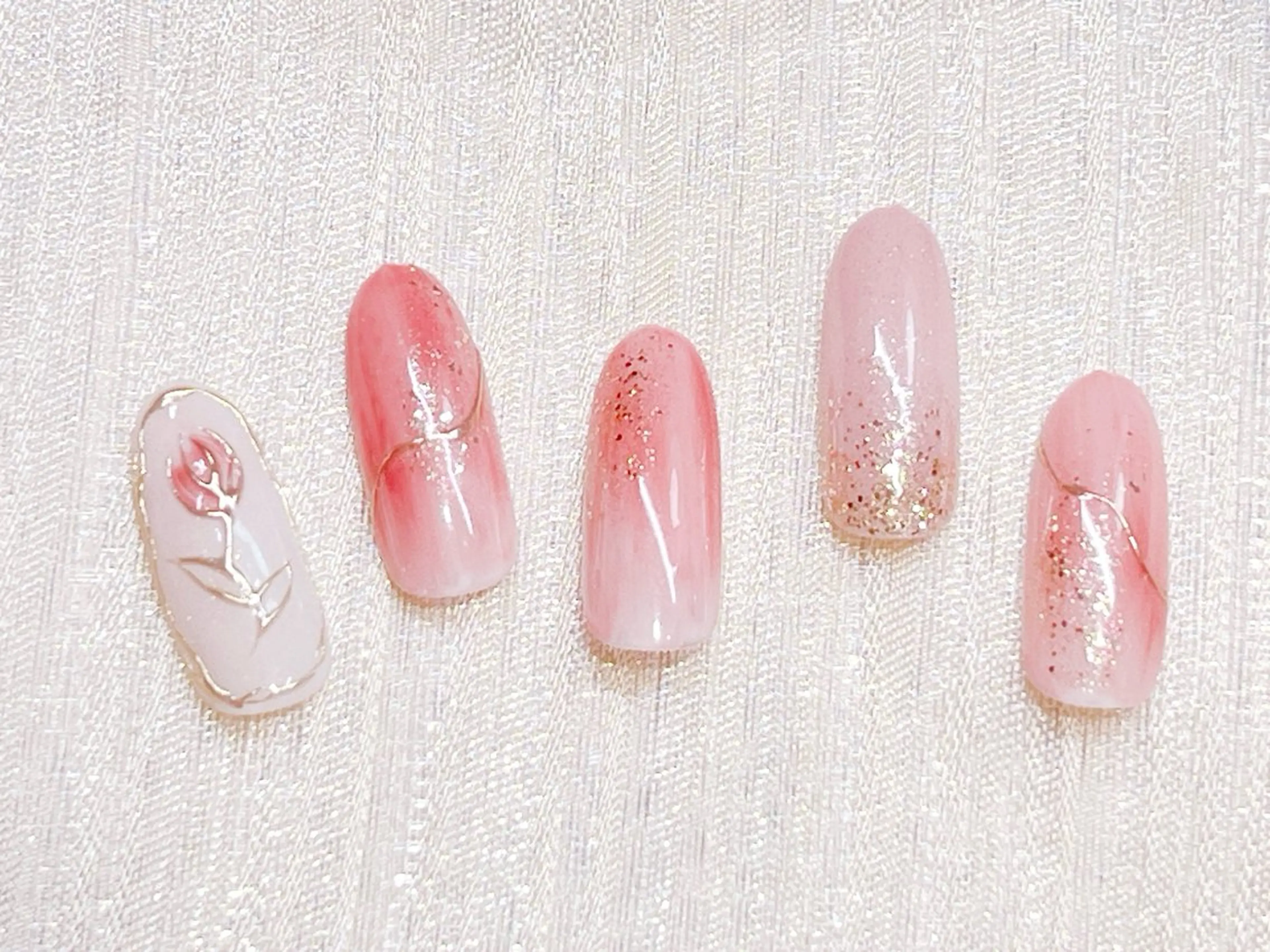 ネイル オーロラネイル ジェルネイル ニュアンスネイル オフィスネイル シンプルネイル ネイルサロン パールのネイルデザイン