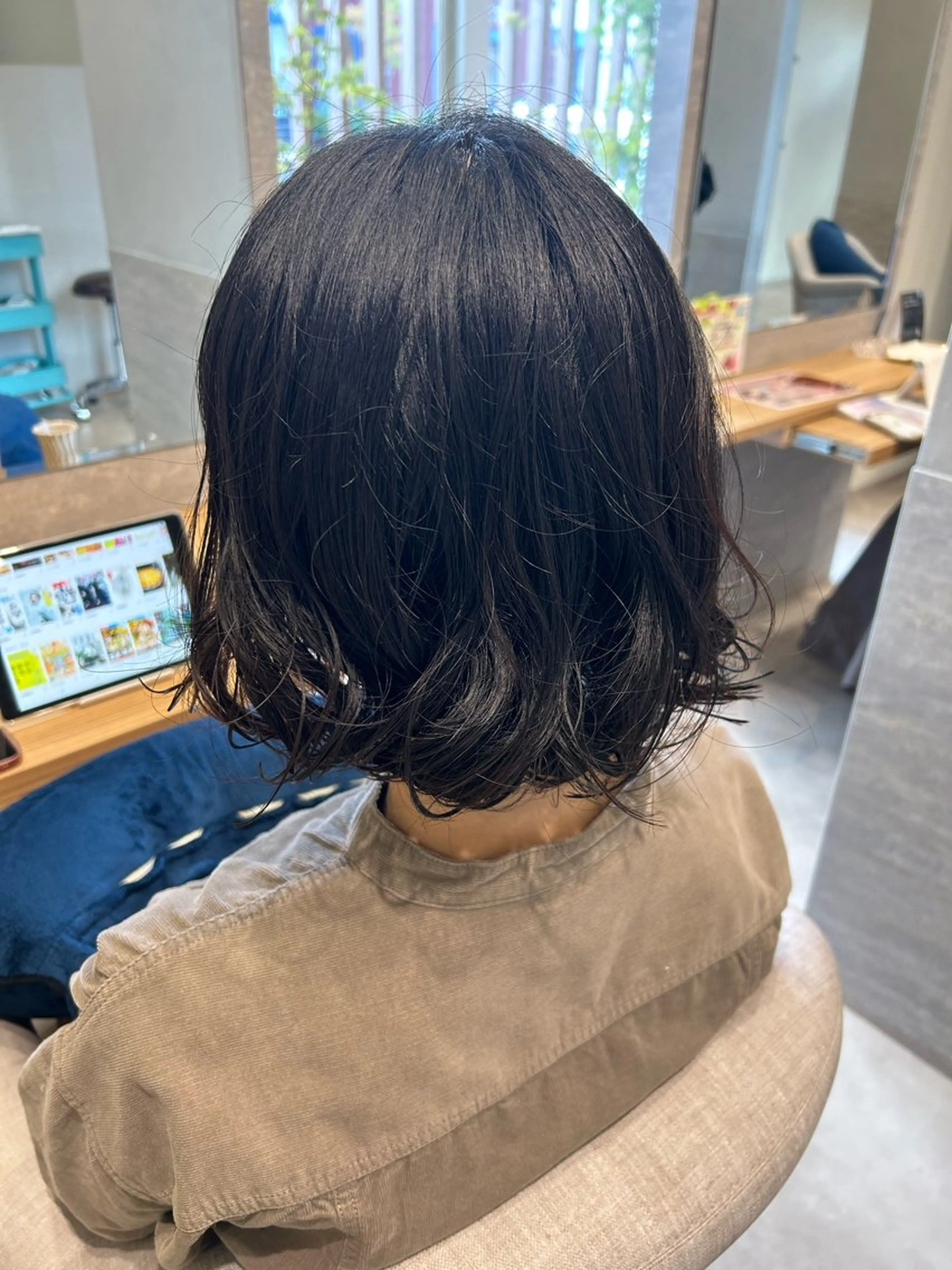 ミディアム ミディアムパーマ 鏡原 実和のヘアスタイル