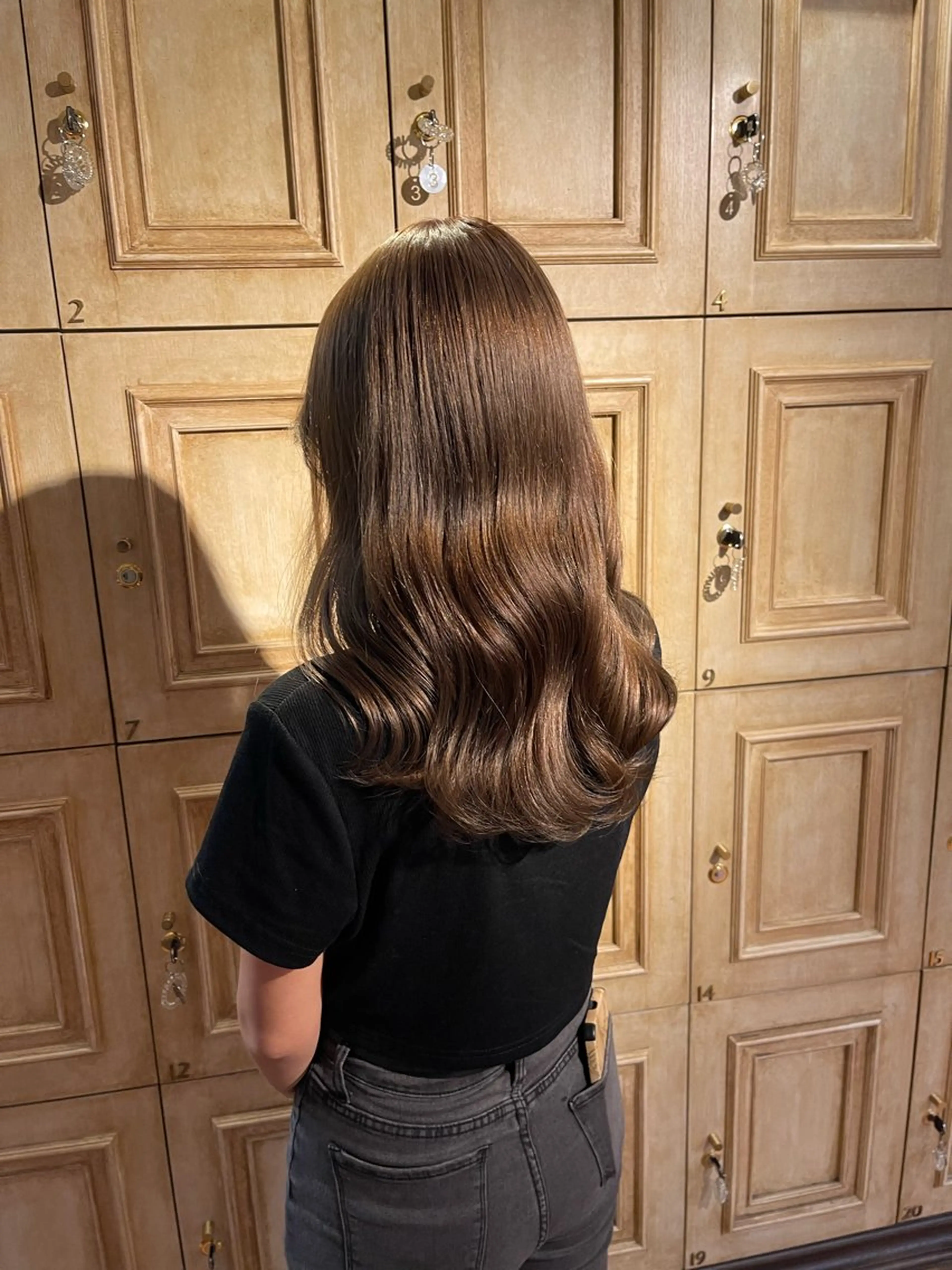 ロング 千代 夏輝のヘアスタイル