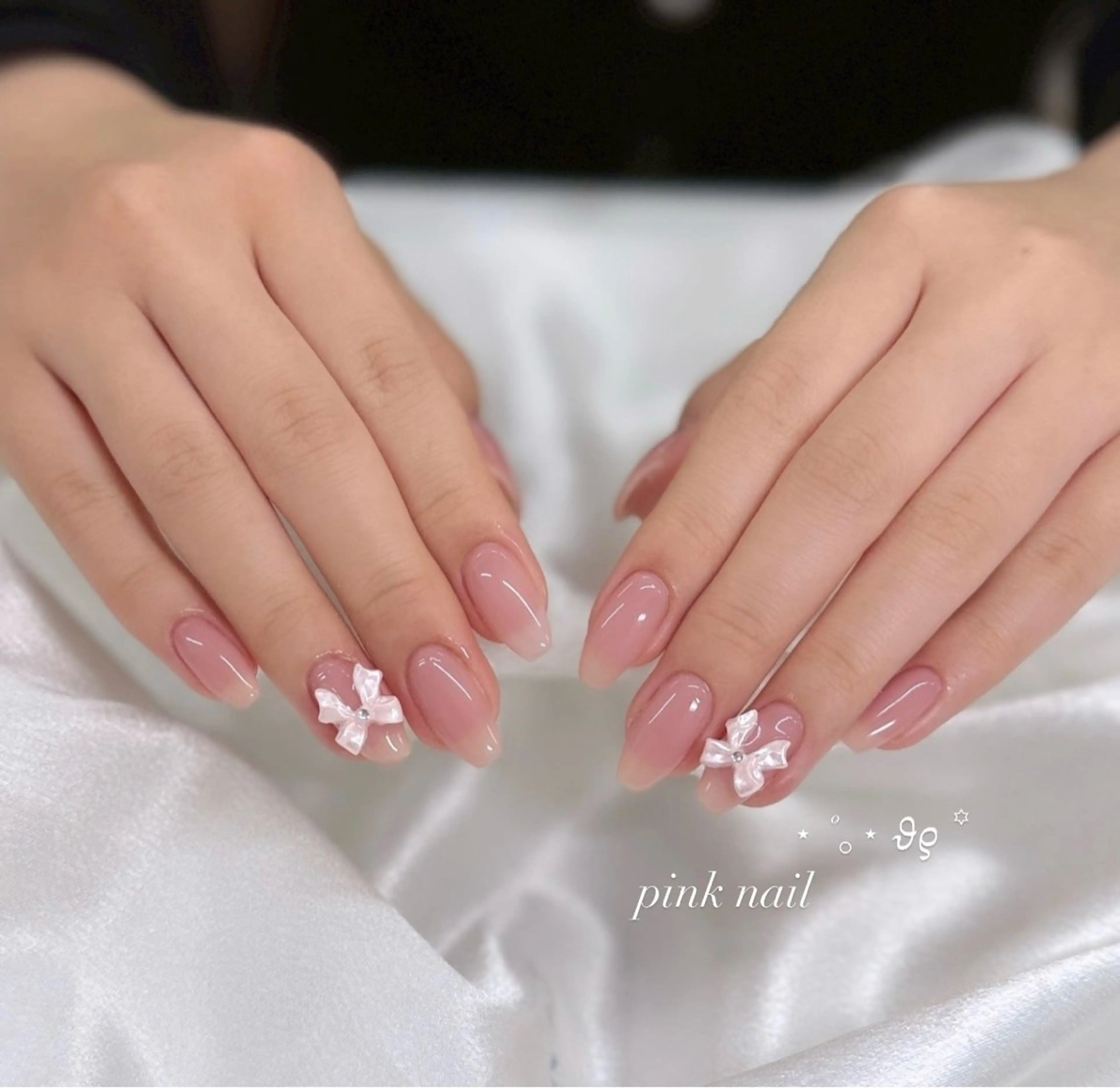 ネイル キラキラネイル 韓国ネイル ロングネイル オフィスネイル ワンカラーネイル ハンドネイル Moana manamiのネイルデザイン