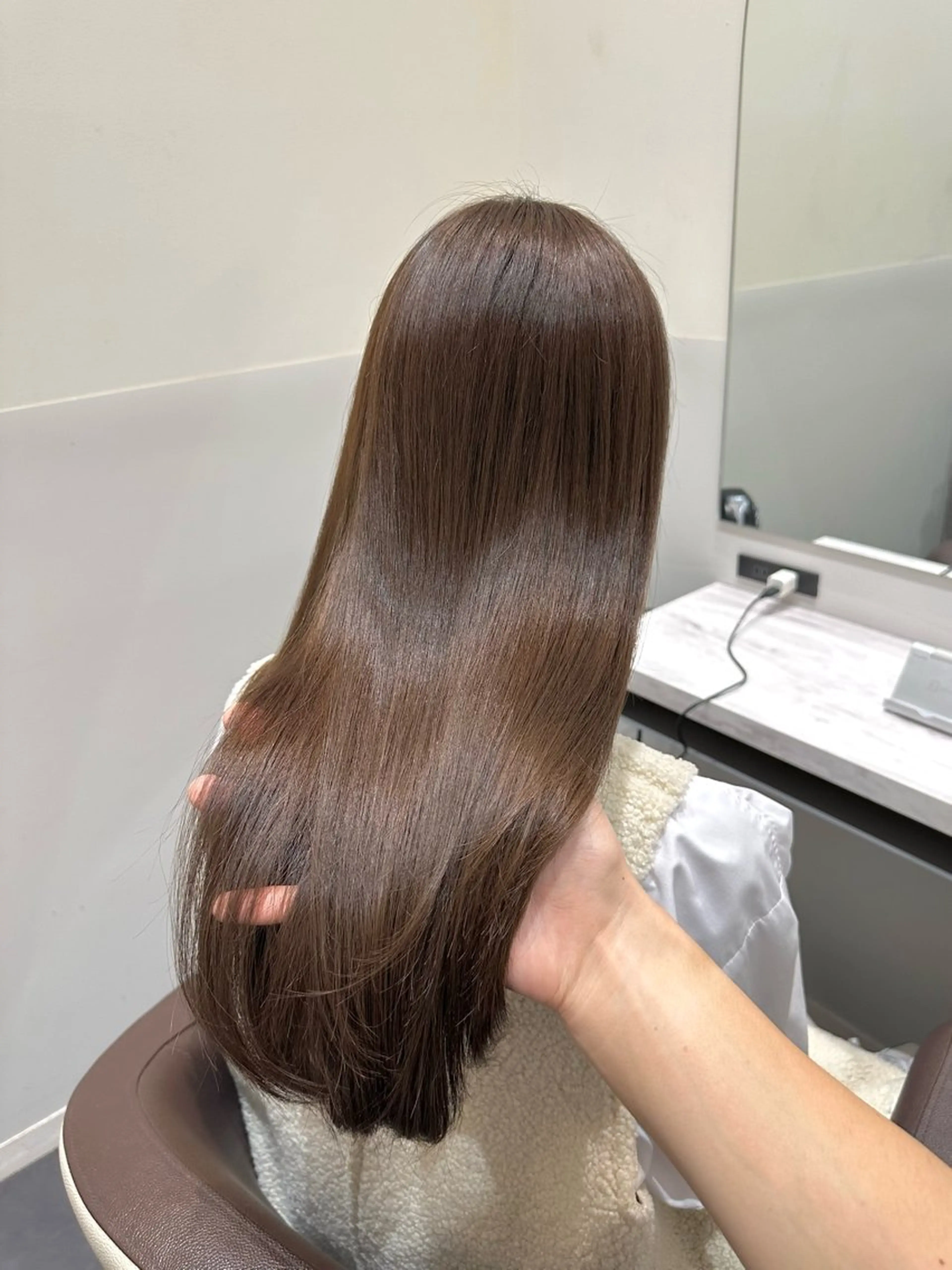 ロング カラー ベージュカラー ブリーチ ブリーチなしカラー カット ヘアカラー トリートメント 矢野 晃平のヘアスタイル