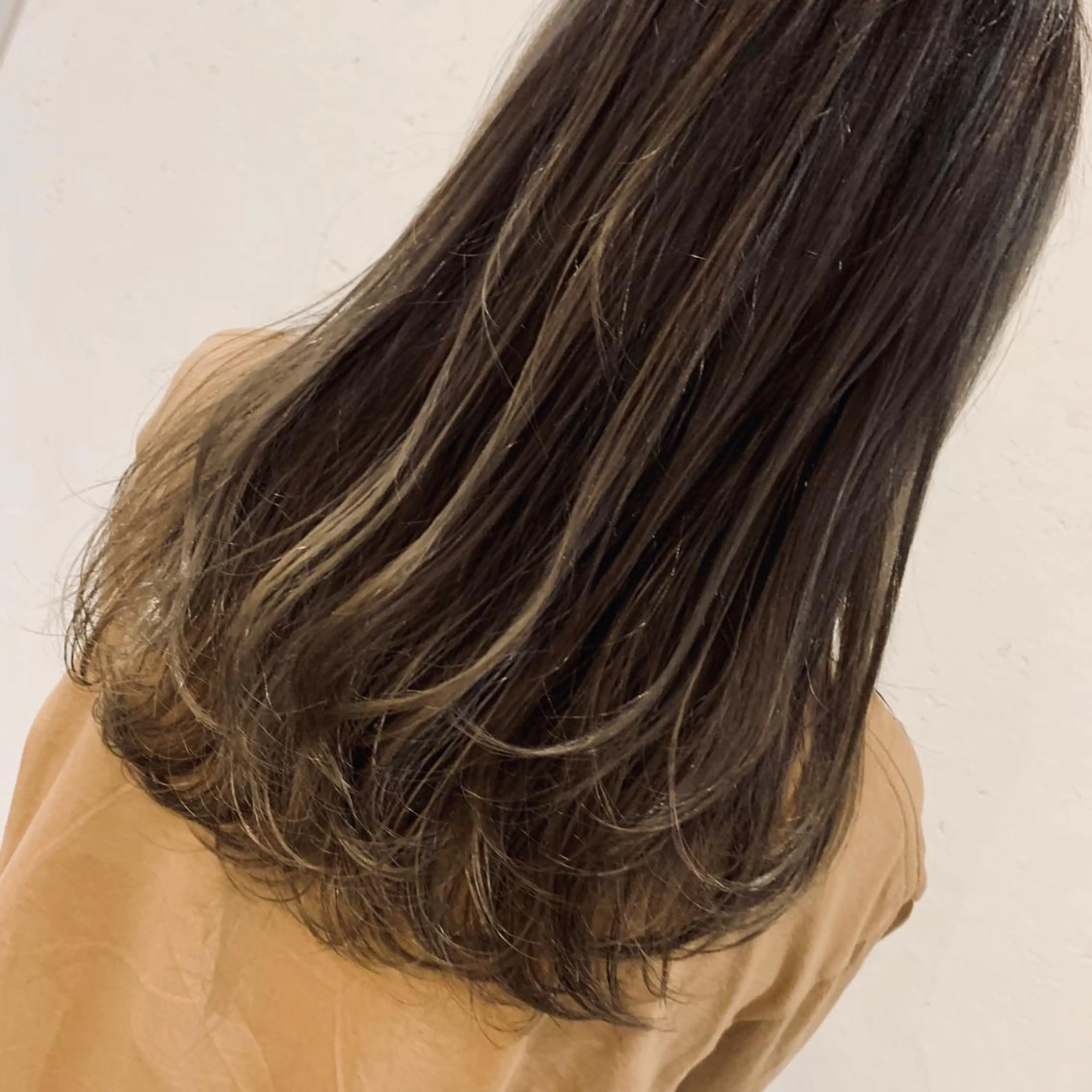 ロング カット ヘアカラー 髪質改善 🍀岡村凌也のヘアスタイル