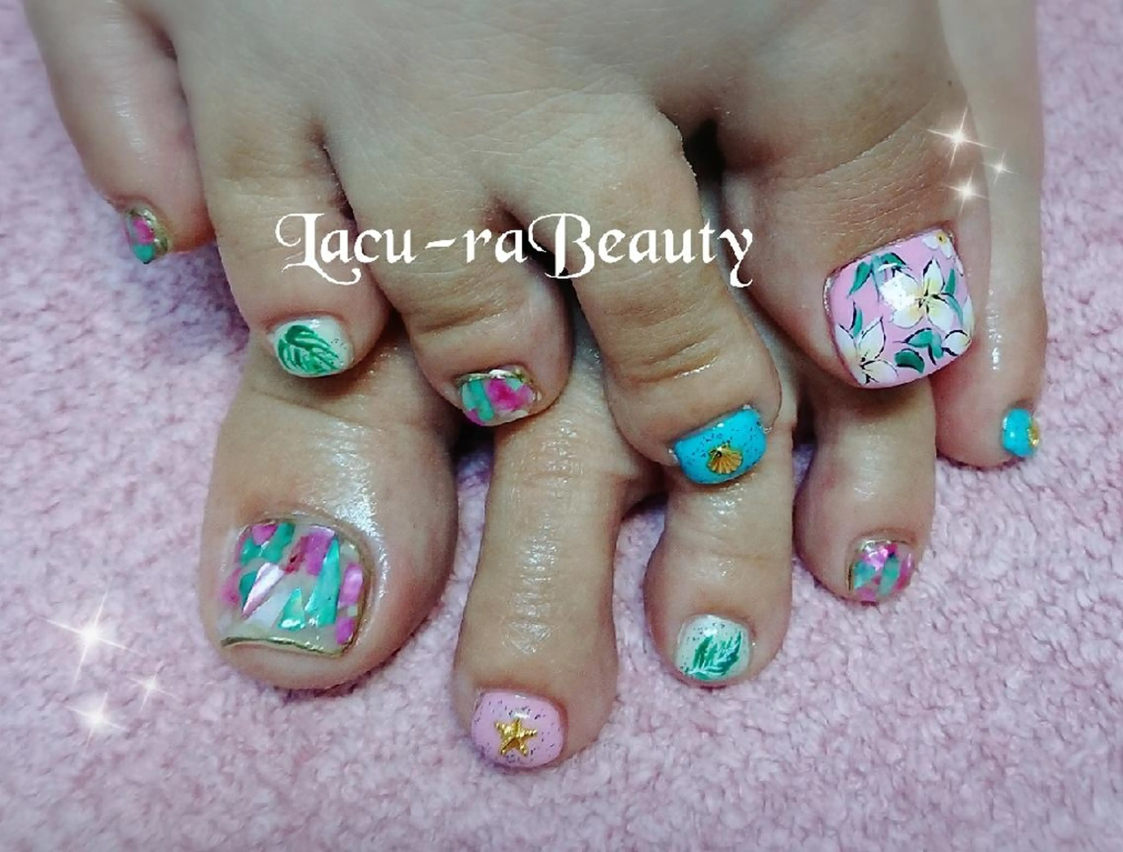 ネイル 小顔と腸の専門店 ラクーラビューティのエステ・リラクイメージ