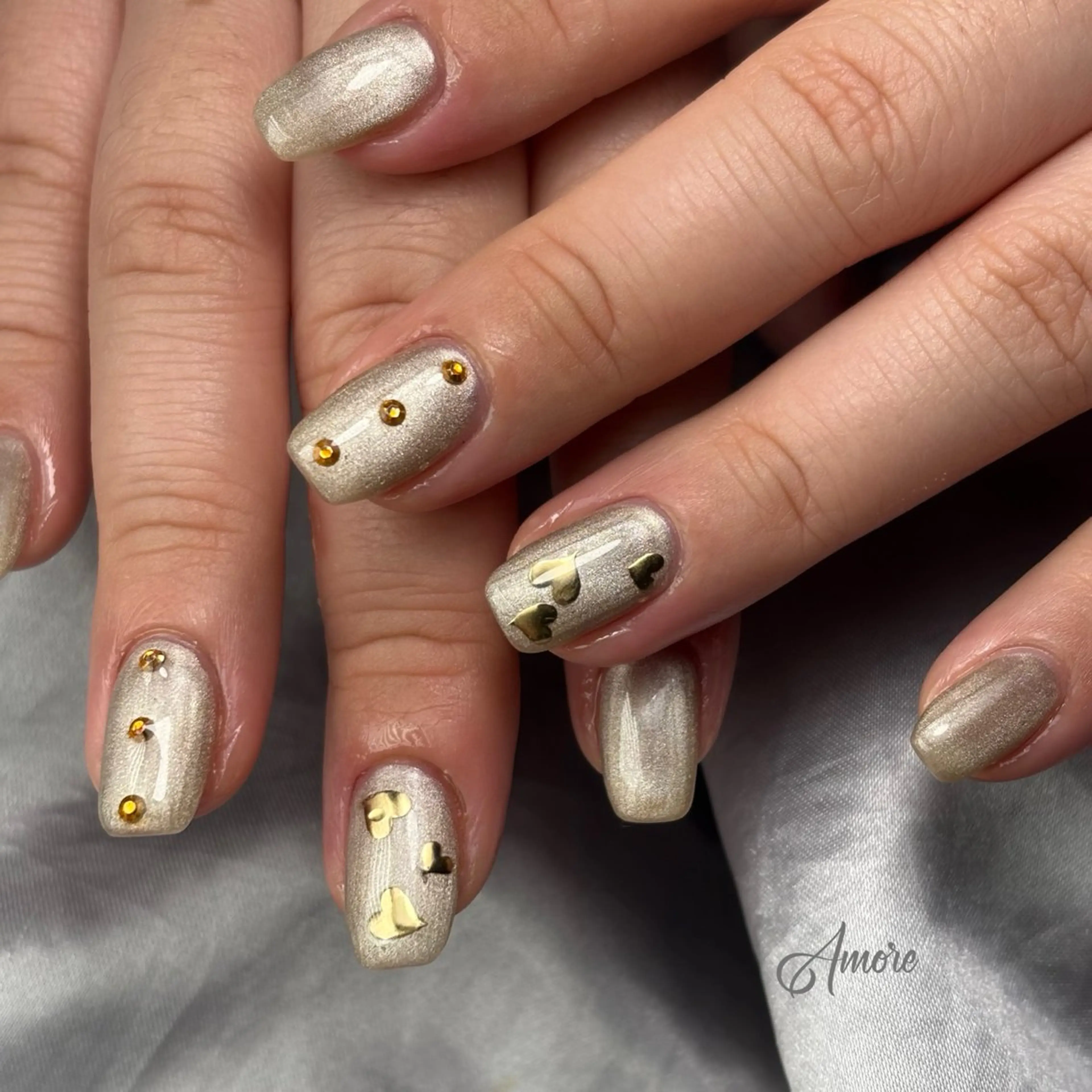 ネイル ジェルネイル キラキラネイル 韓国ネイル マグネットネイル パラジェル You kyehwaのネイルデザイン