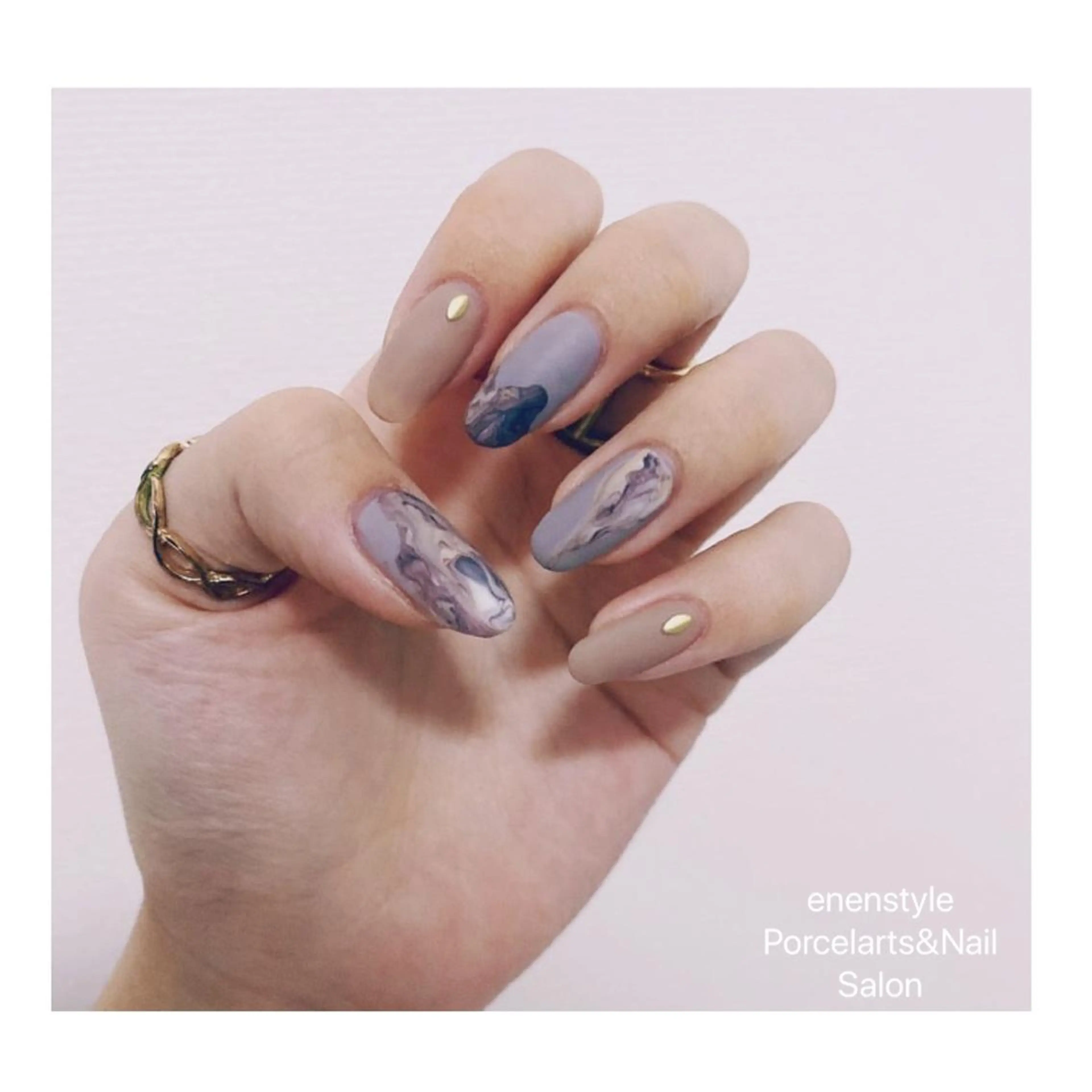 ミディアム ネイル 👑enen style👑のネイルデザイン