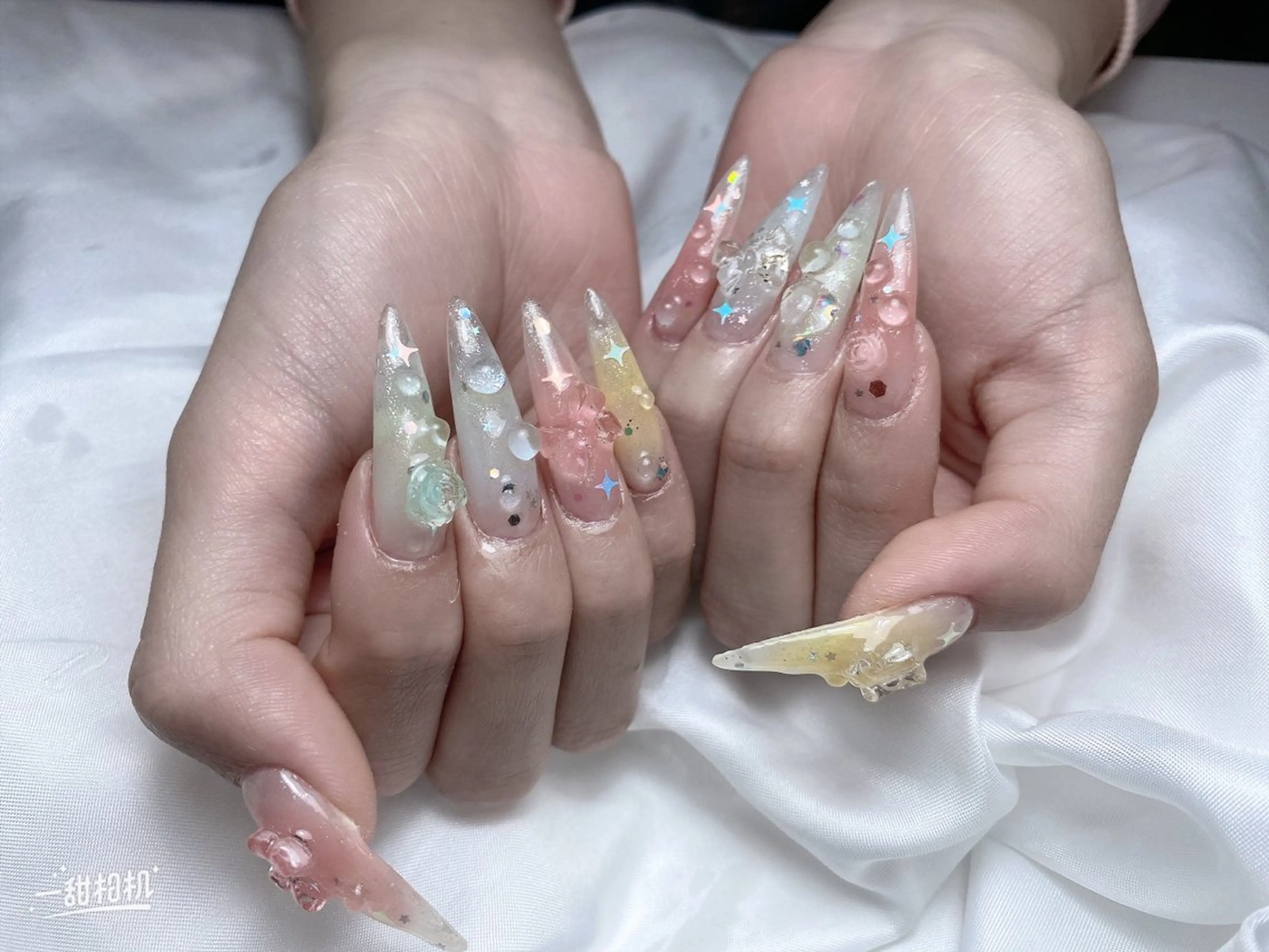 ネイル フレンチネイル グラデーション 韓国ネイル マグネットネイル ミラーネイル ハンドネイル REI nailのネイルデザイン