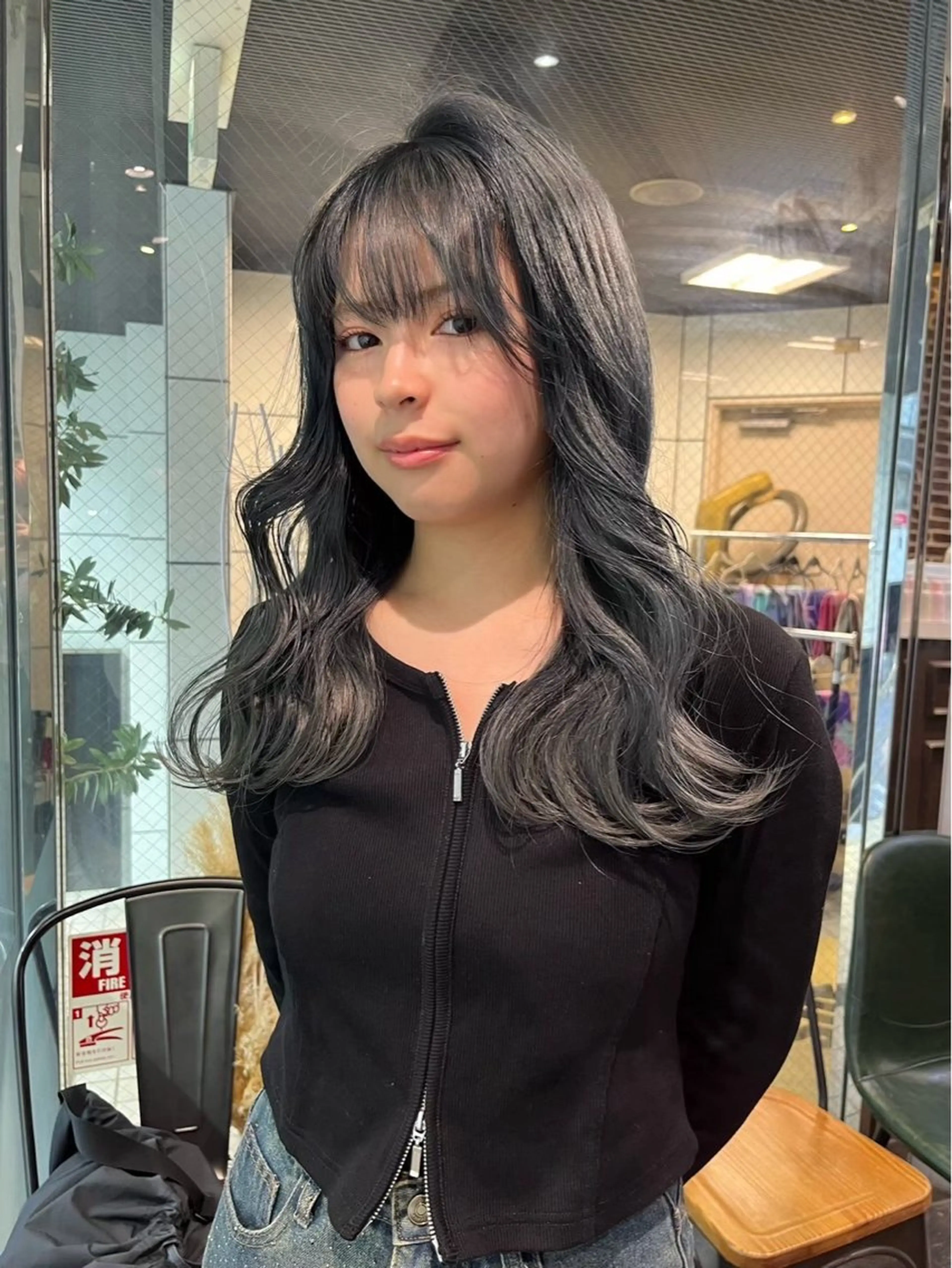 セミロング カラー ブリーチ ケアブリーチ デザインカラー ダブルカラー イヤリングカラー ユウ✩.*˚/メンズ 特化/シャドウパーマのヘアスタイル