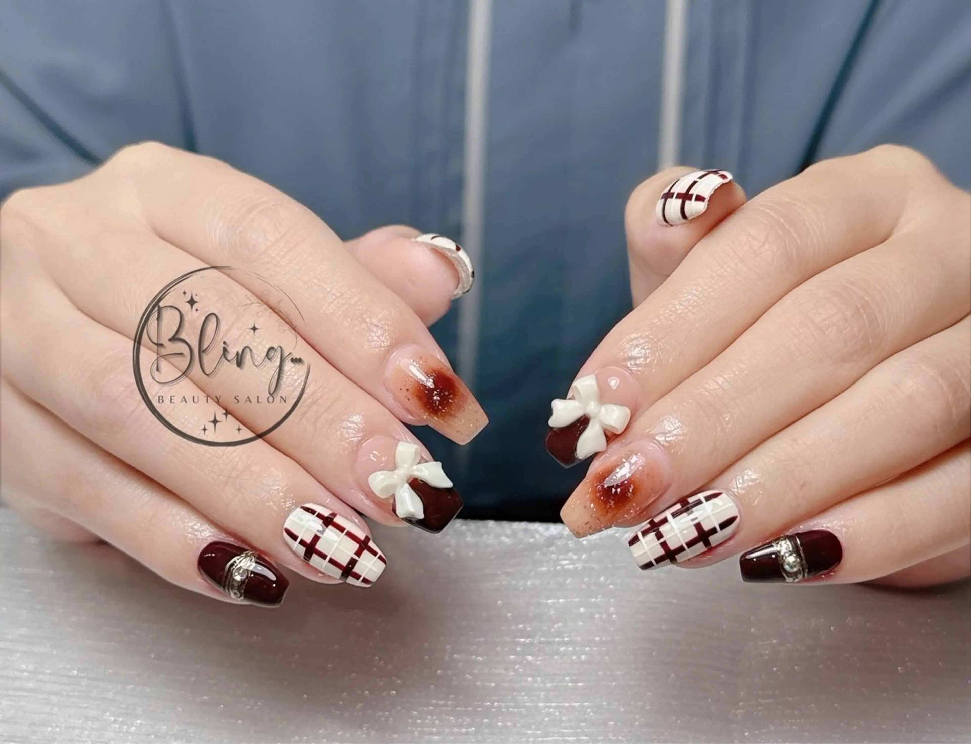 ミディアム 韓国風ヘア ハンドネイル yuna ユナのネイルデザイン