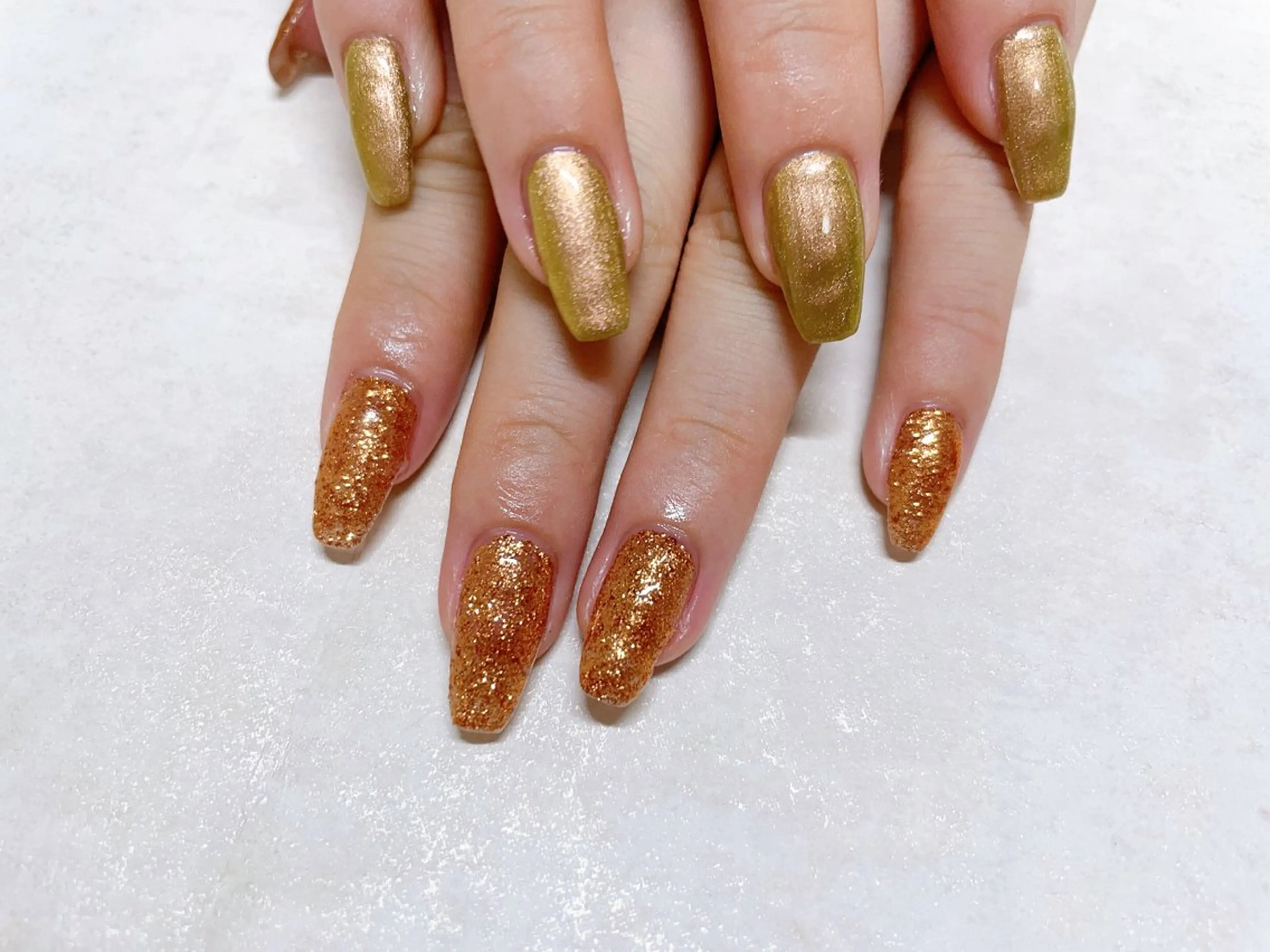 ネイル オーロラネイル フラワーネイル フットネイル フレンチネイル ジェルネイル ハンドネイル mogunail &blowのネイルデザイン