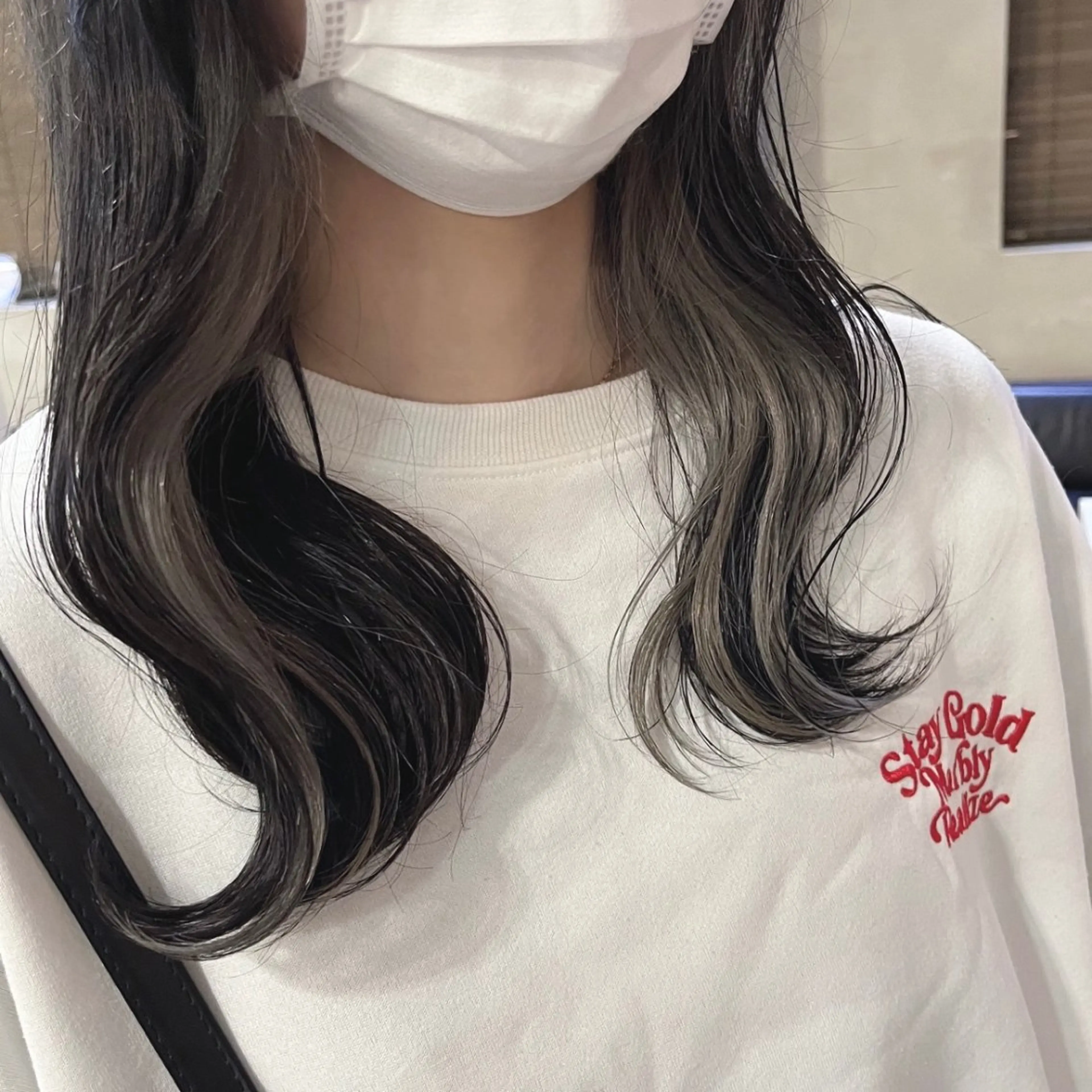 セミロング カラー uni 江坂🦋 木下風子のヘアスタイル