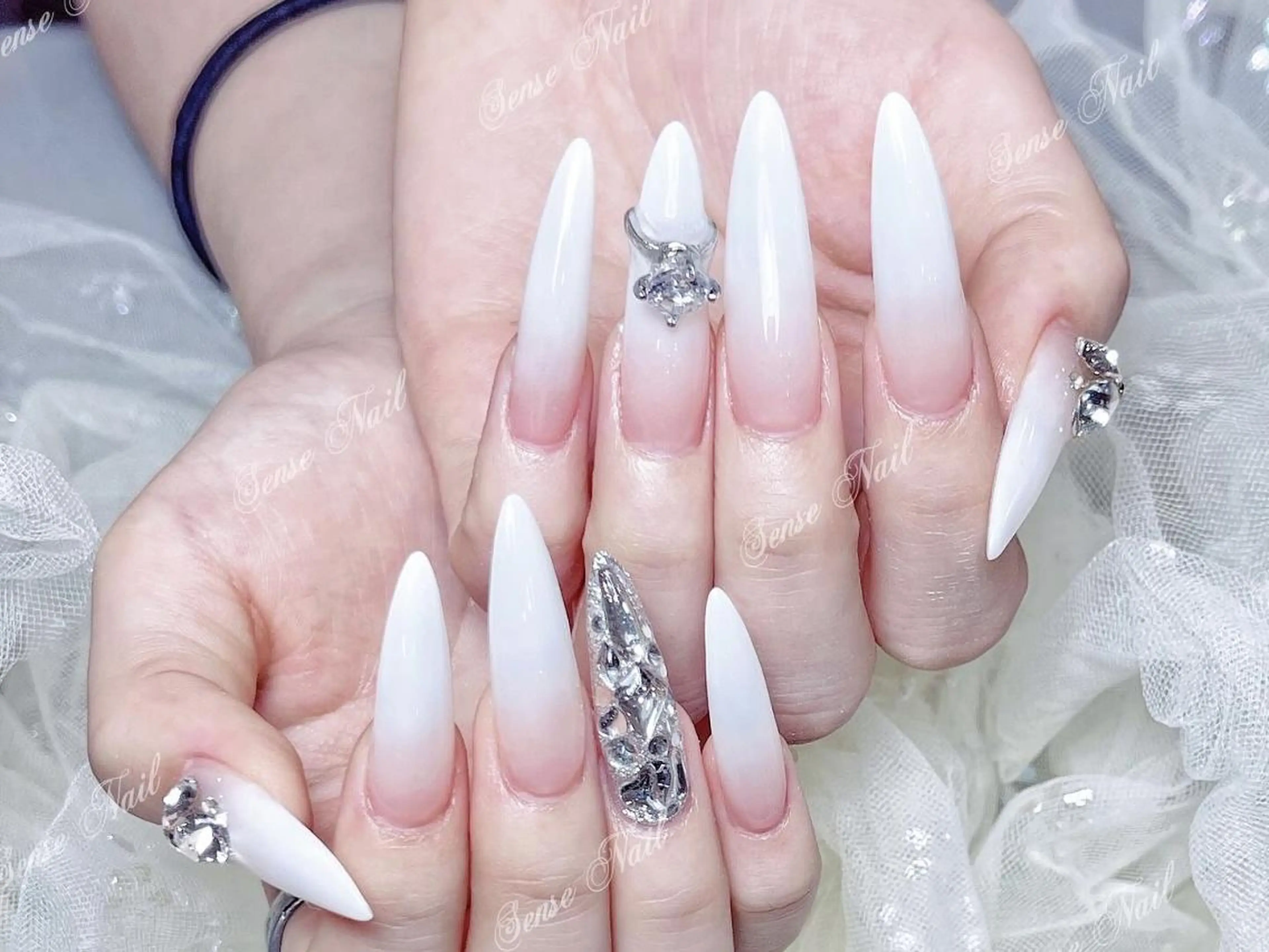 ネイル ハンドネイル ハンドケア 🦋 Queenieのネイルデザイン