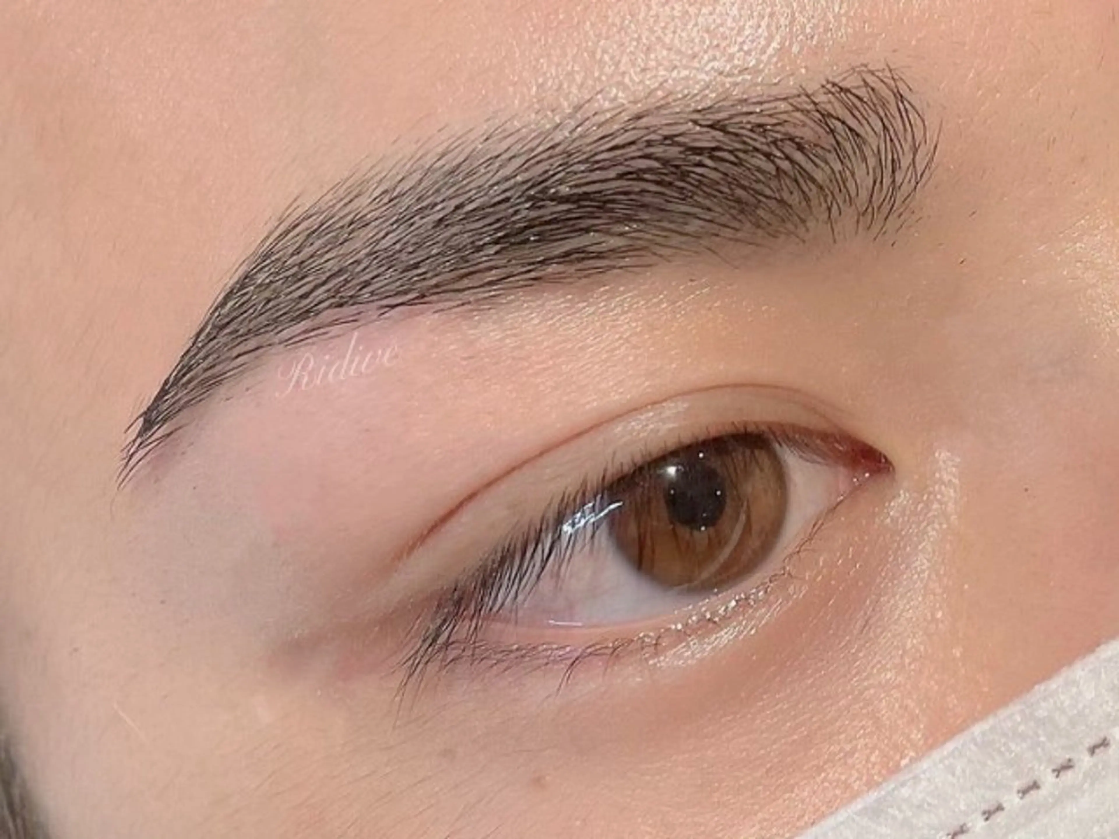 『骨格に合わせたメンズ眉』eyebrow waxの写真