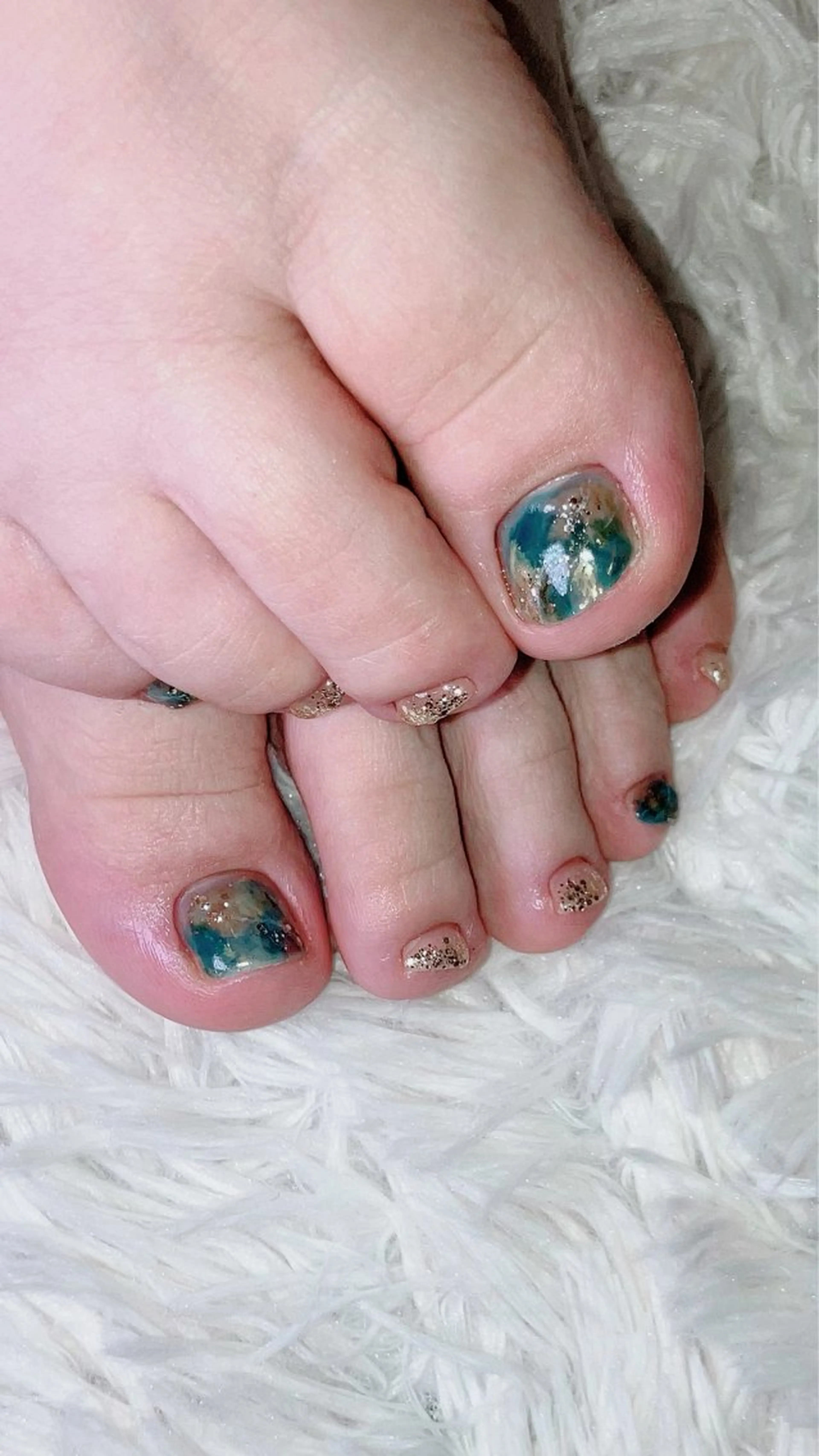 ネイル フットネイル shino🌟 痛ネイルのネイルデザイン