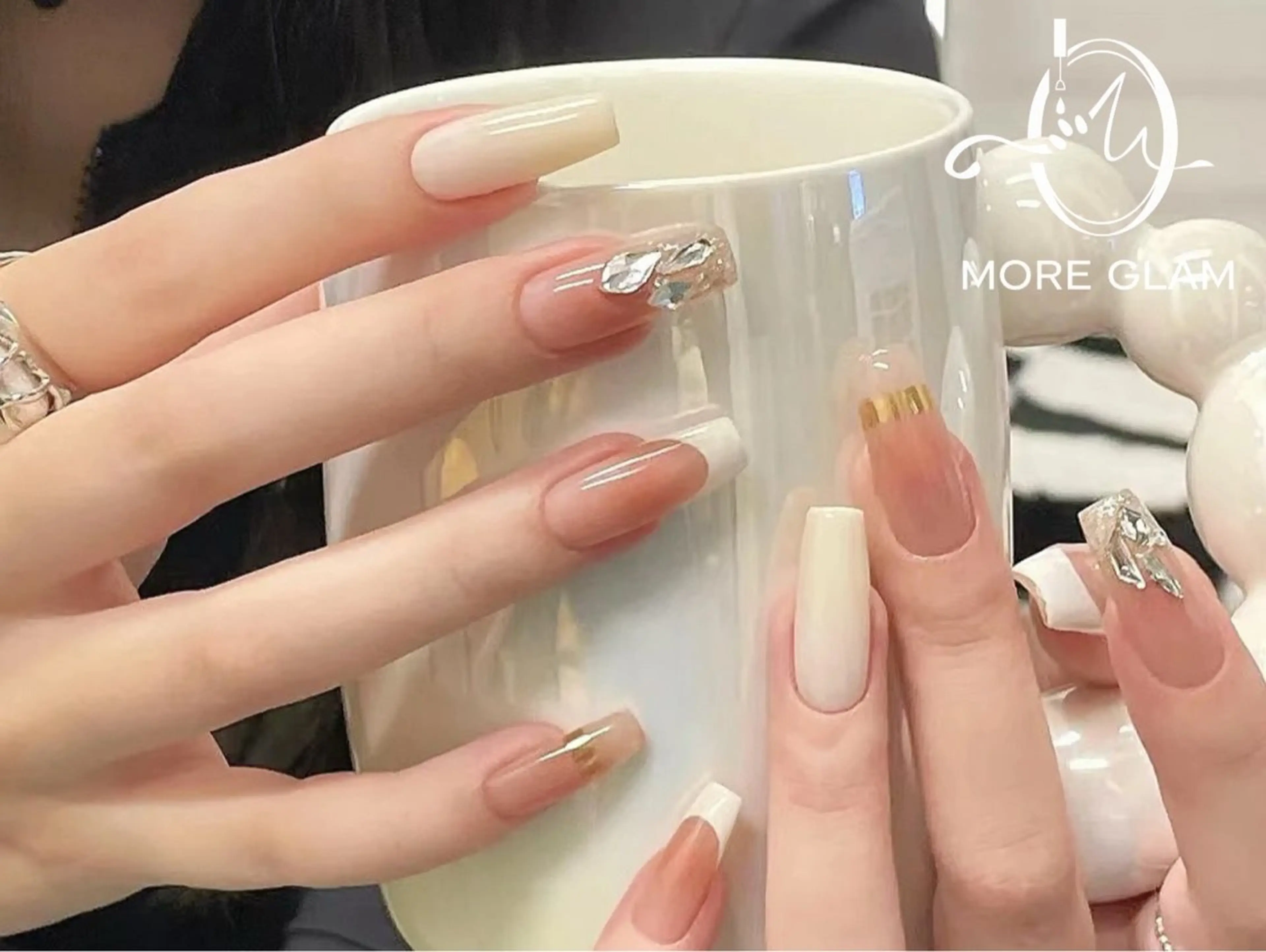 ネイル 長さ出し フットネイル フレンチネイル ジェルネイル 韓国ネイル MoreGlam Nailsのネイルデザイン